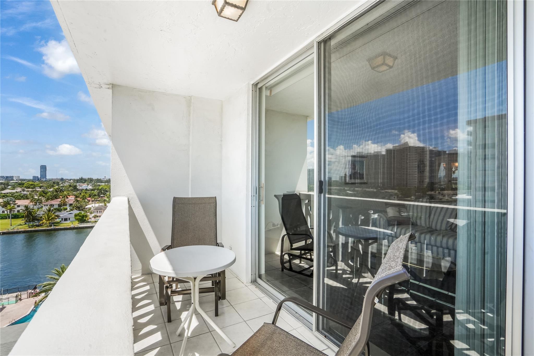 3113 S Ocean Dr 1008