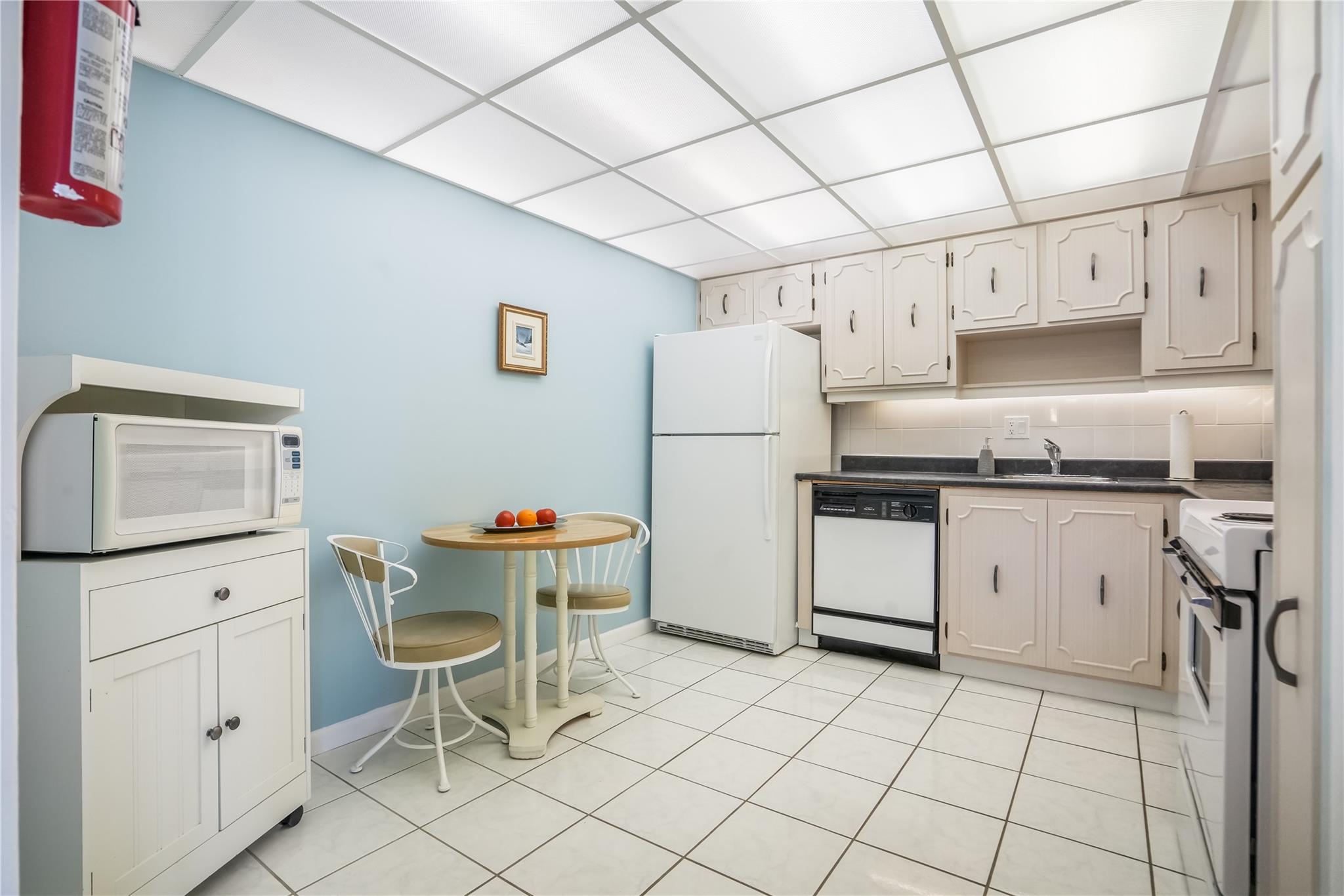 3113 S Ocean Dr 1008