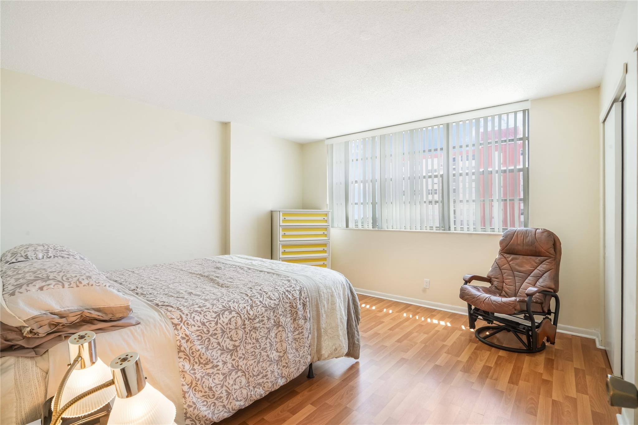 3113 S Ocean Dr 1008