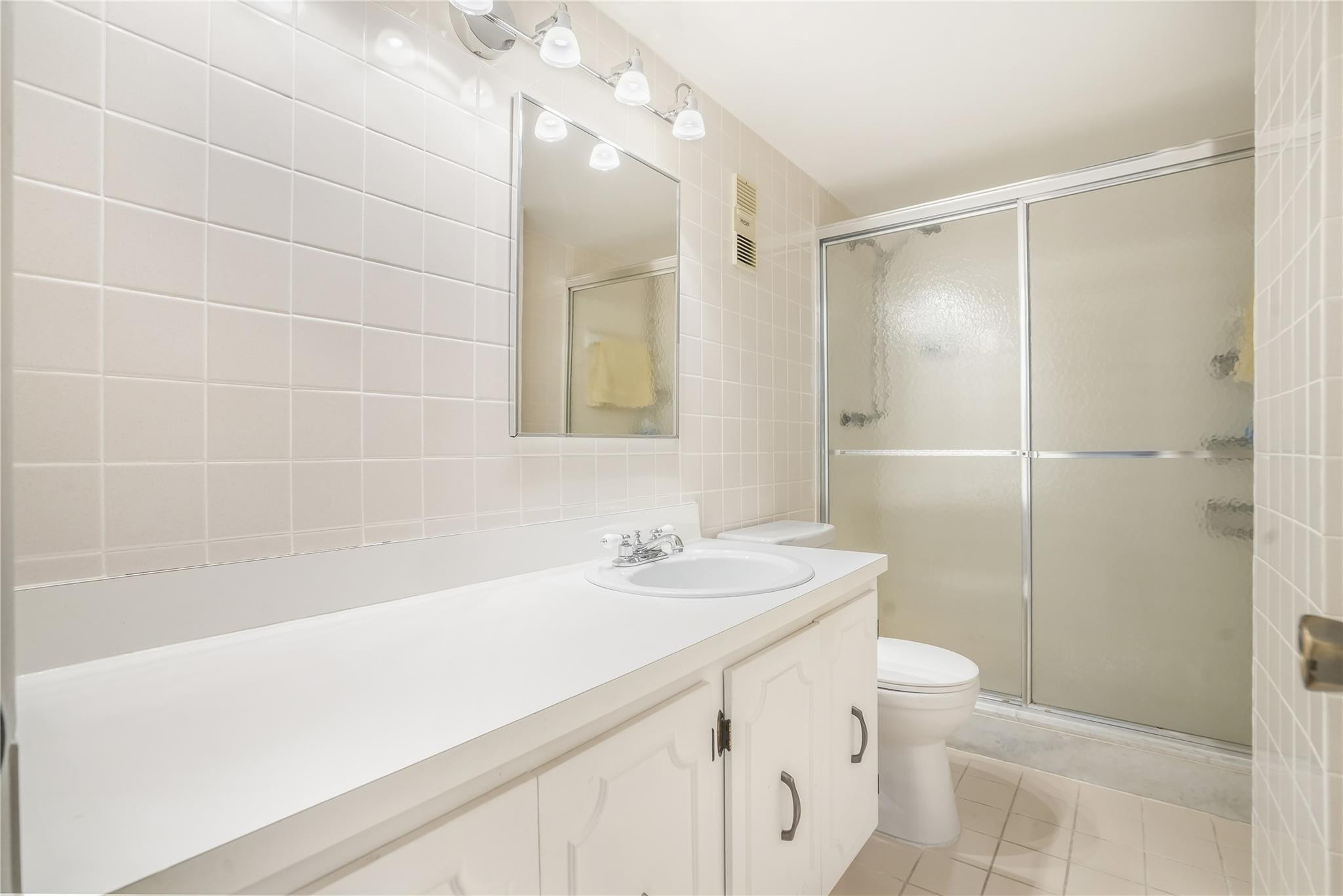 3113 S Ocean Dr 1008