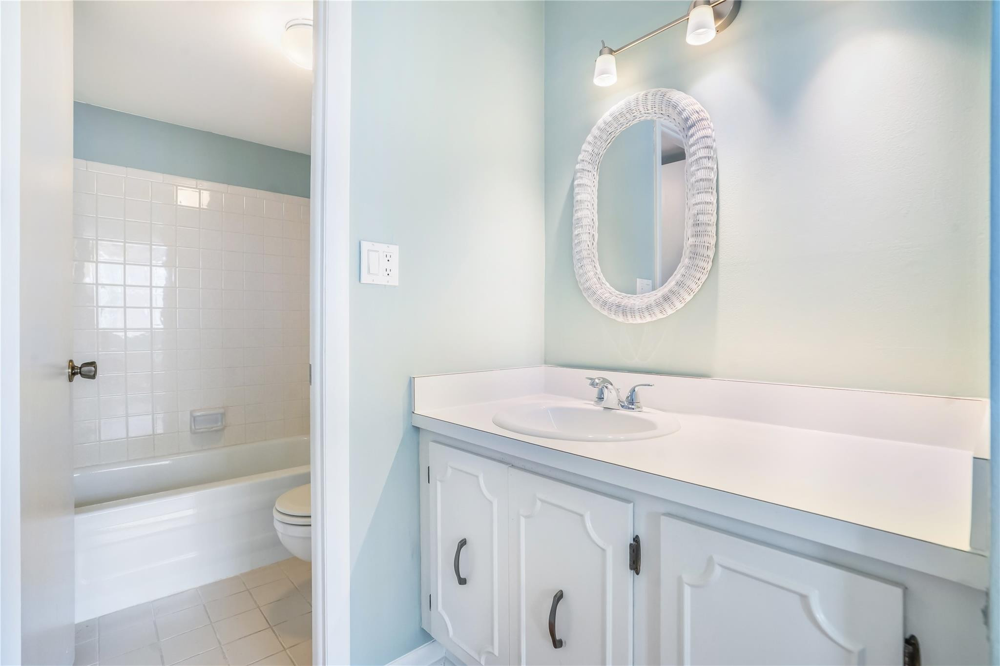 3113 S Ocean Dr 1008