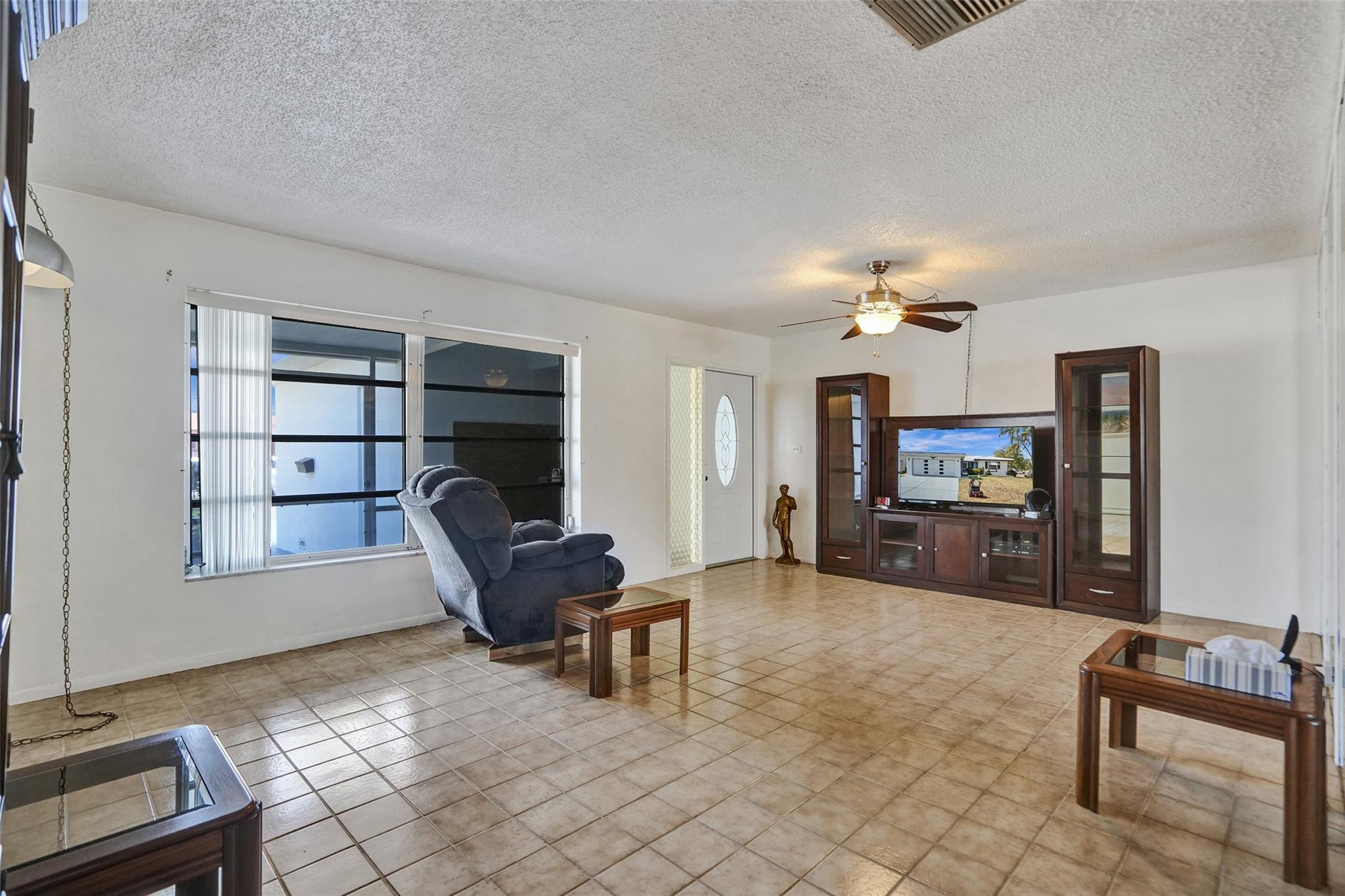 4610 Highland Dr