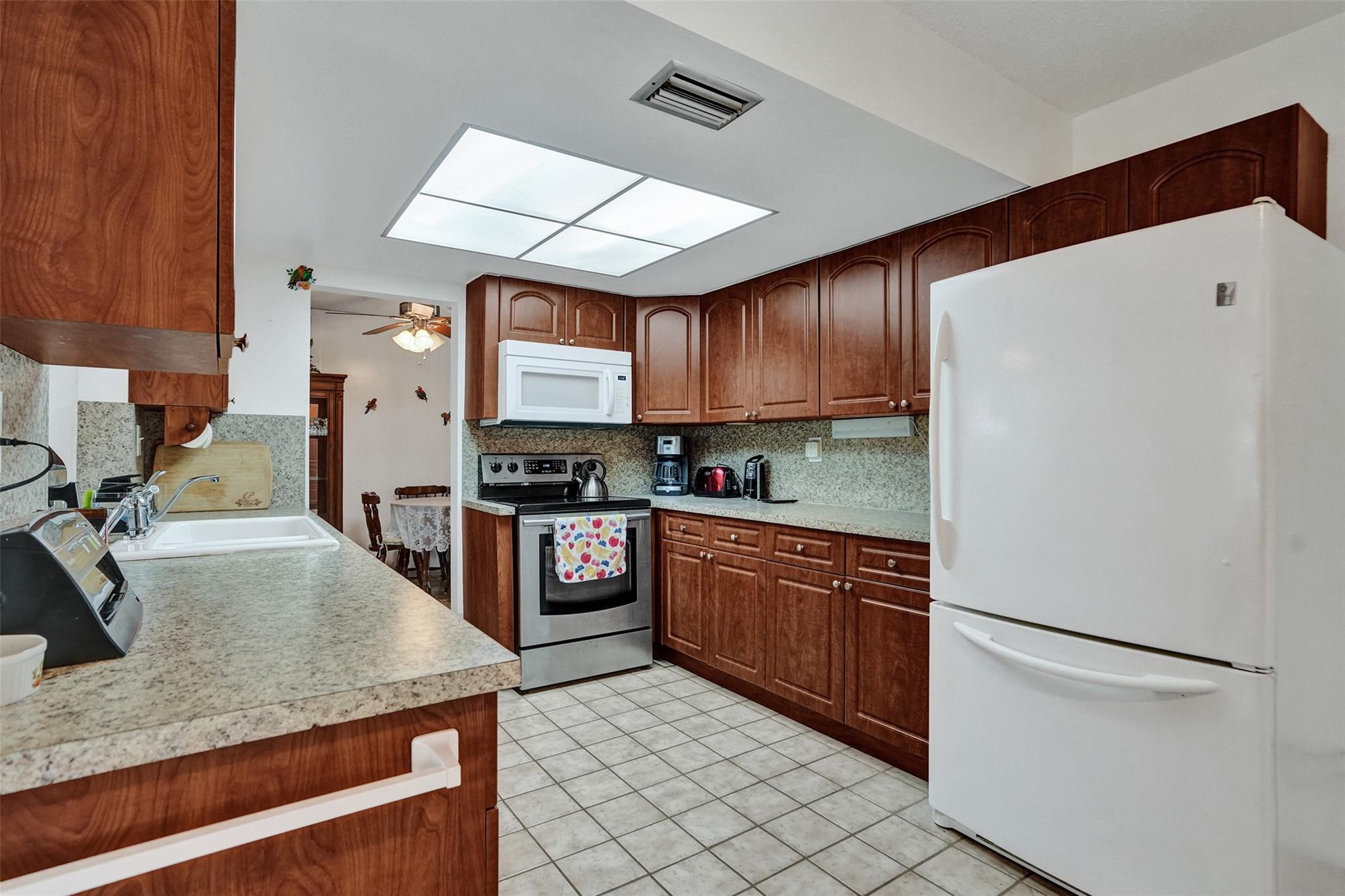 4610 Highland Dr