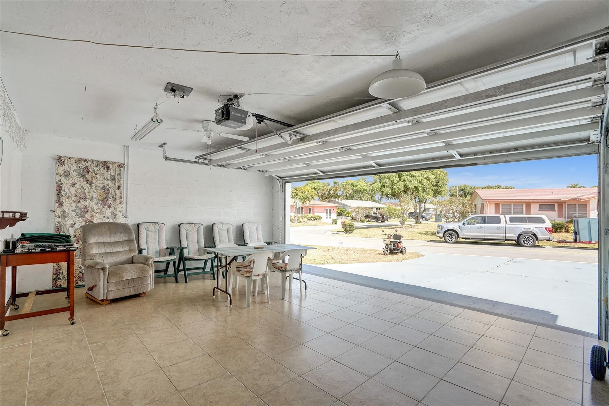 4610 Highland Dr