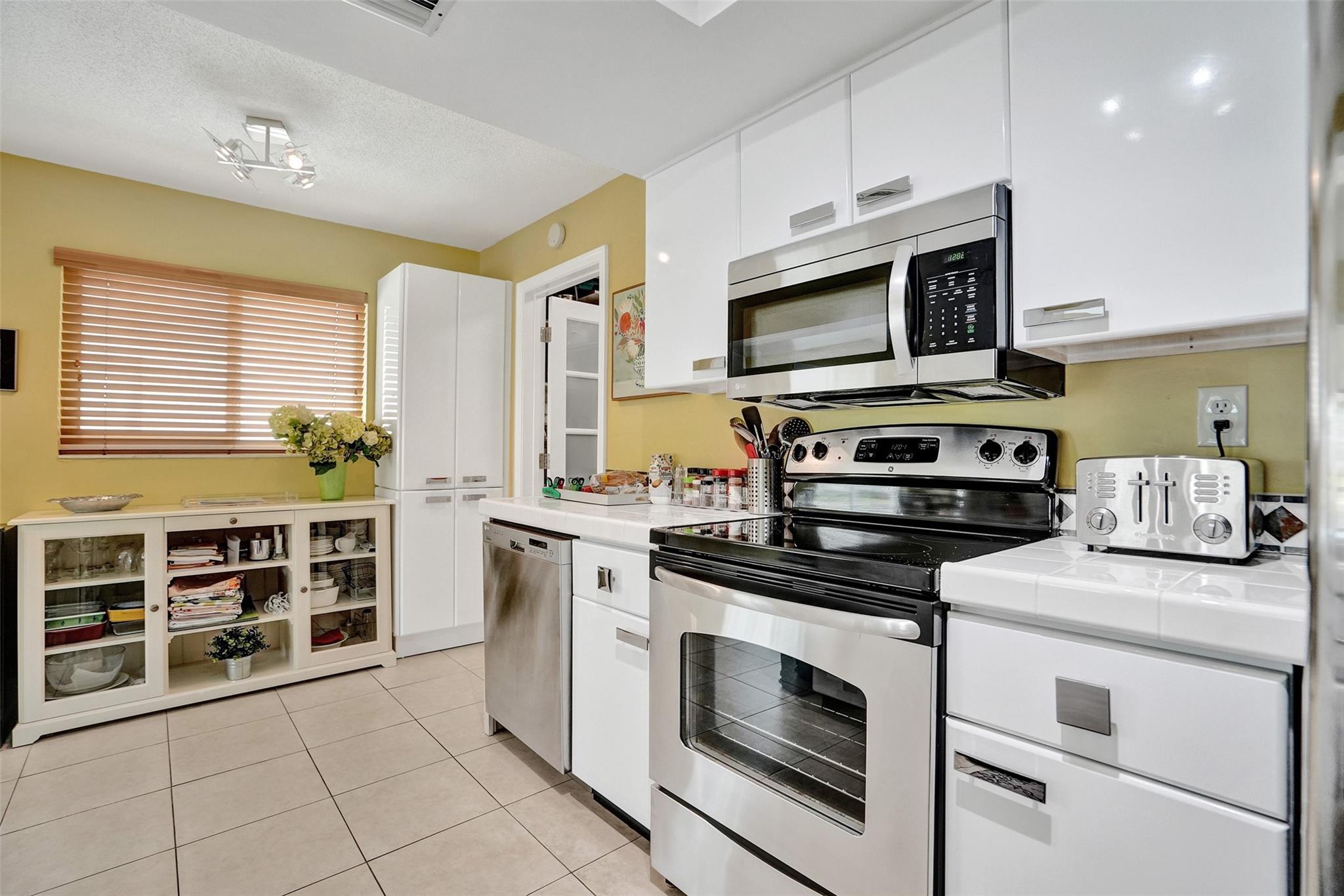 4519 NW 46th Ter