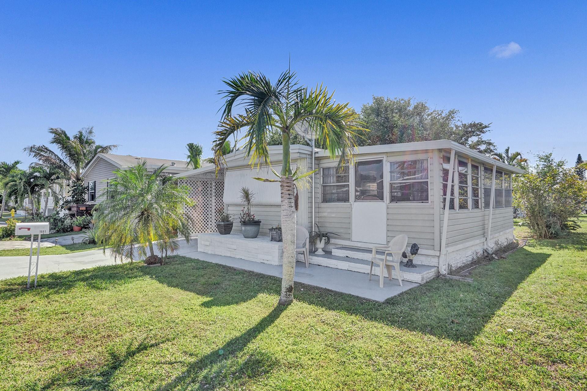 1681 SW 83rd Ter
