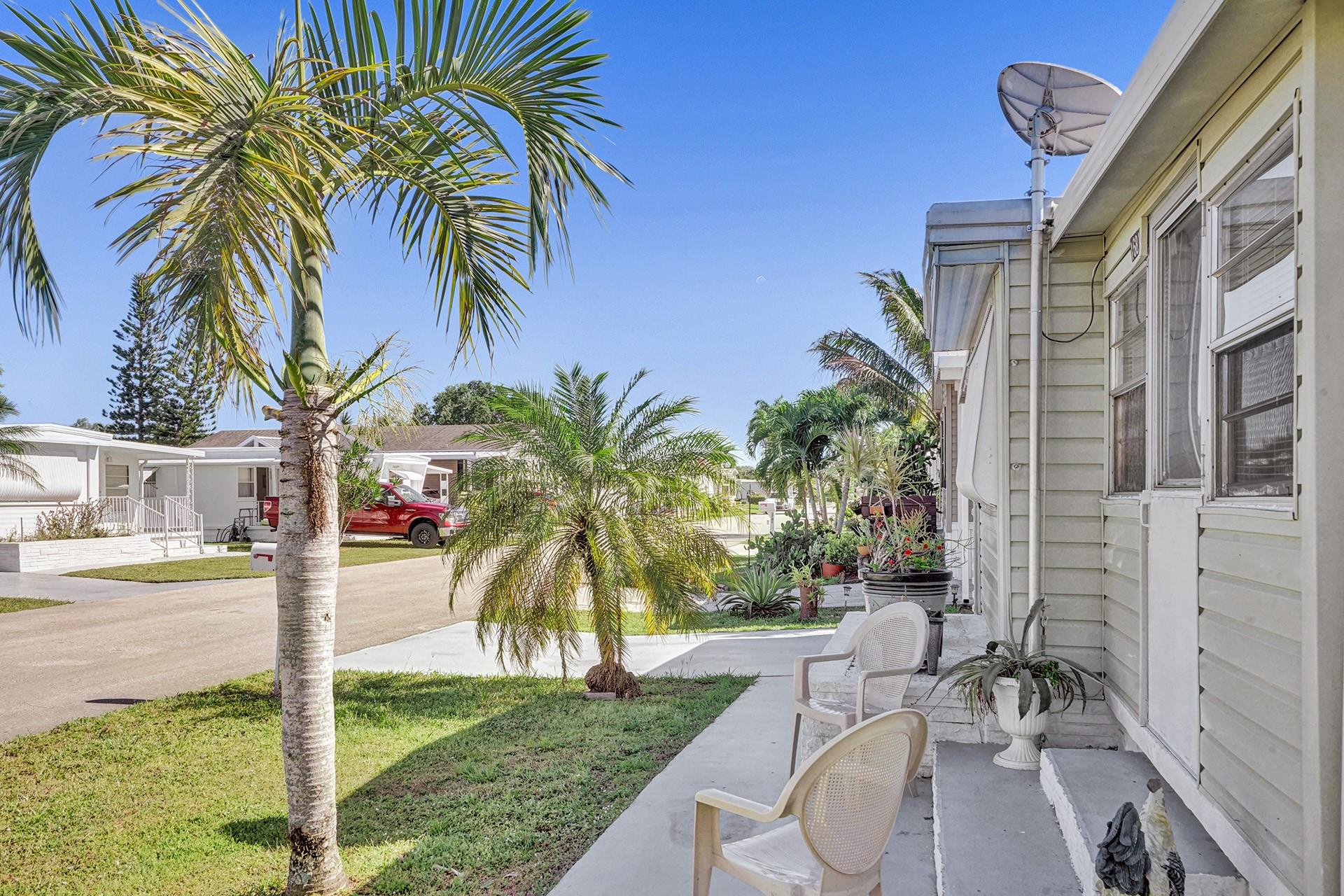 1681 SW 83rd Ter