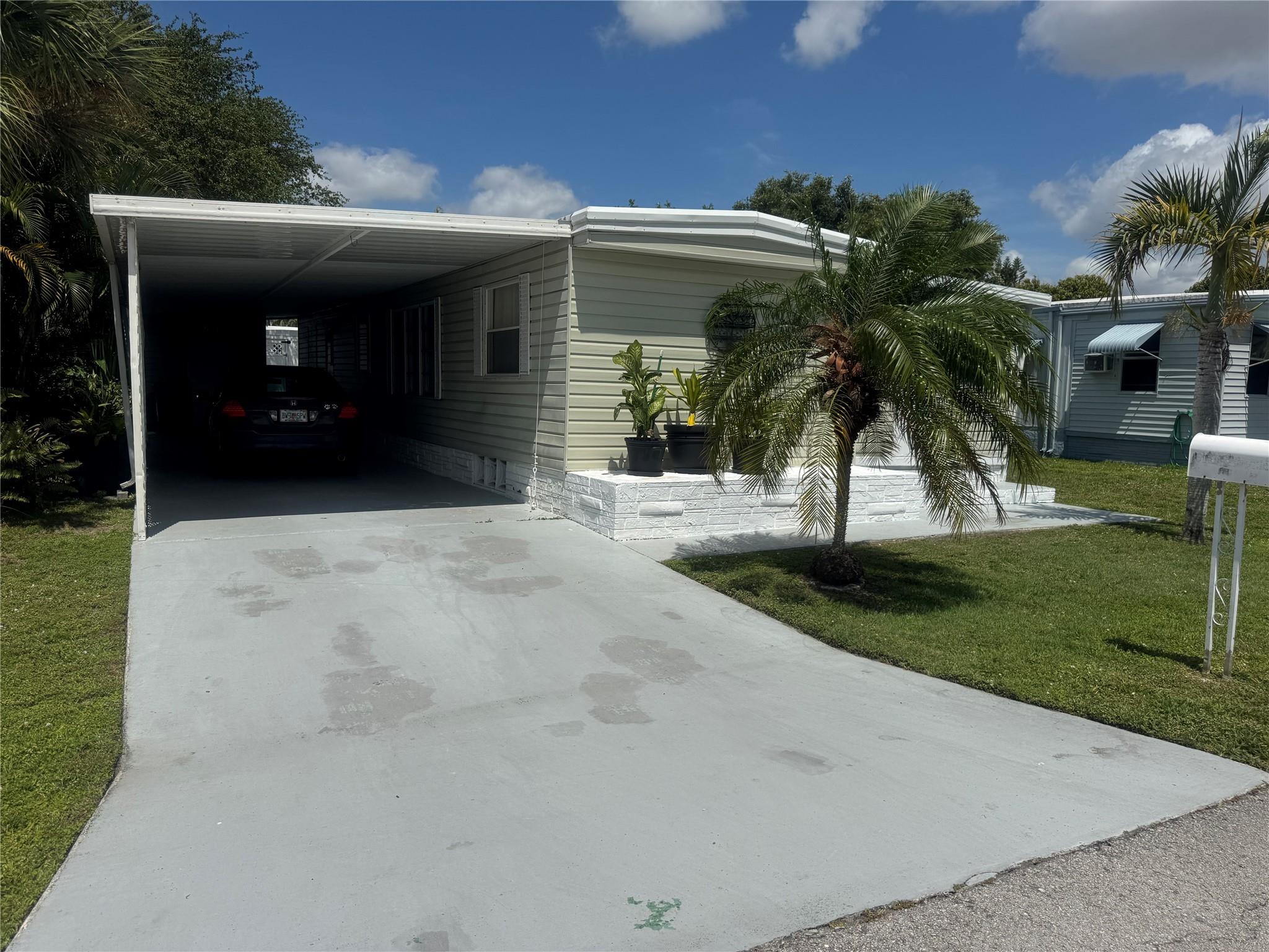 1681 SW 83rd Ter