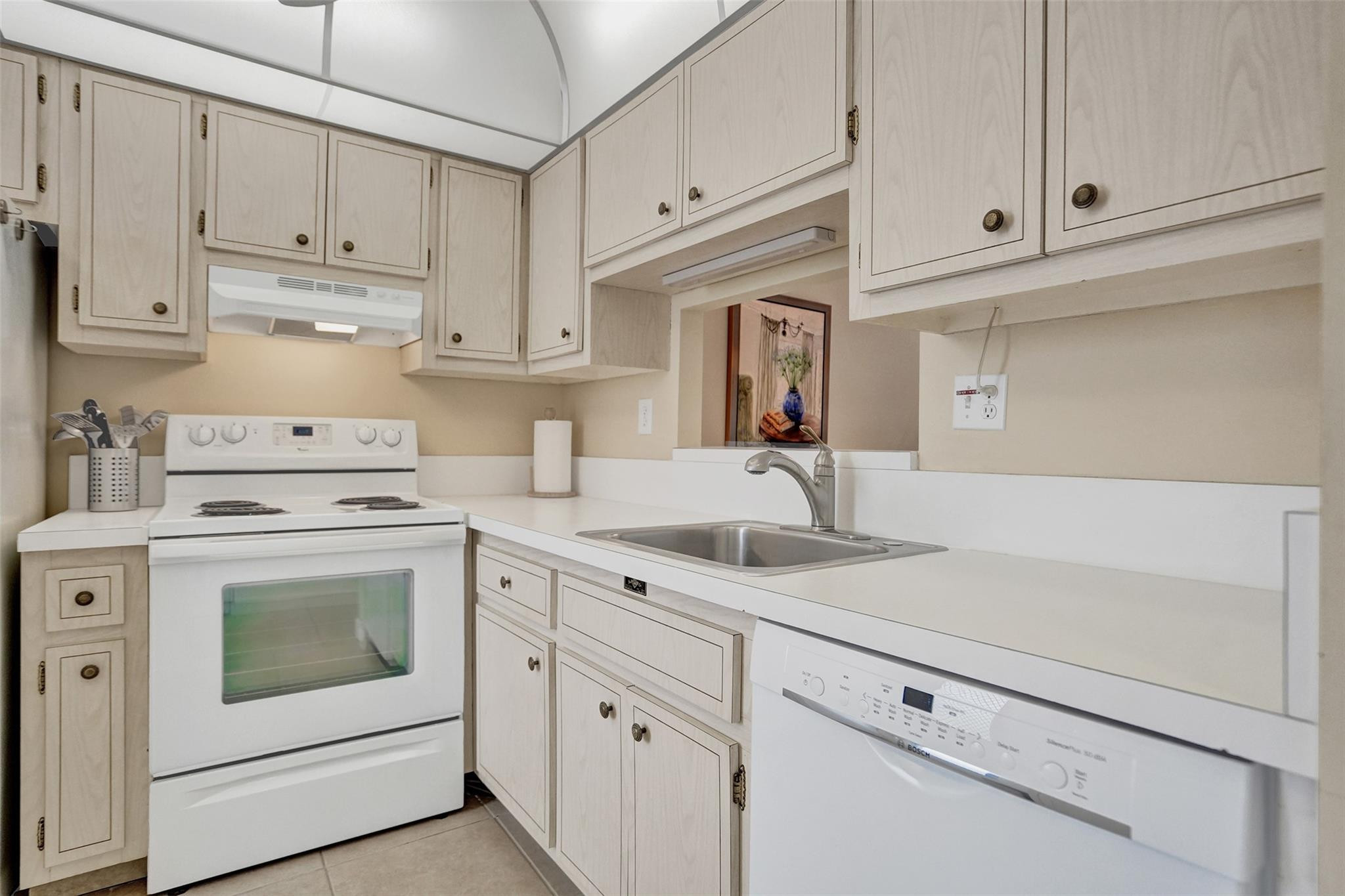 4431 NW 16th St 209