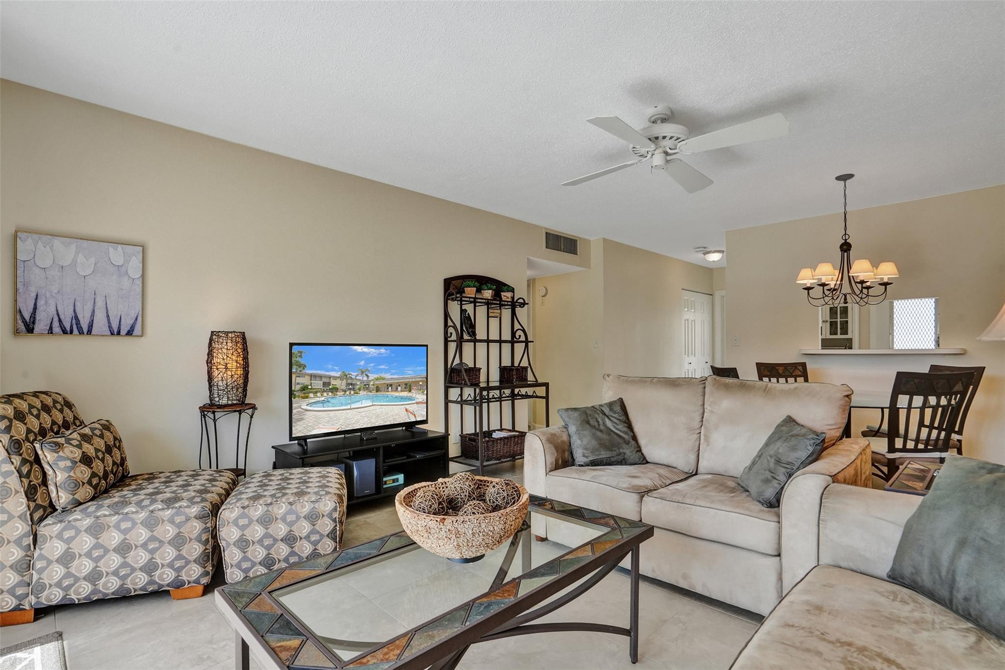 4431 NW 16th St 209