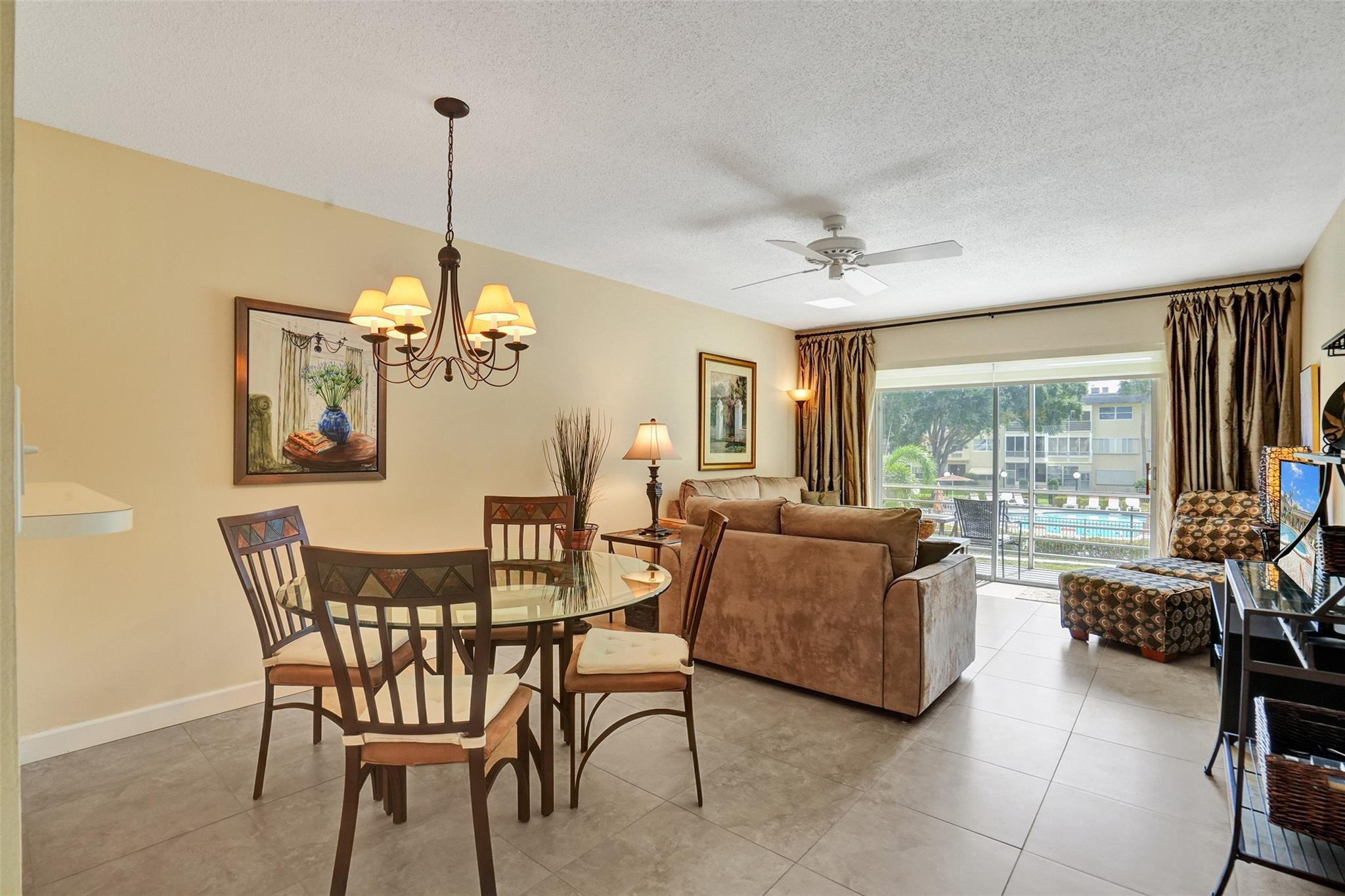 4431 NW 16th St 209
