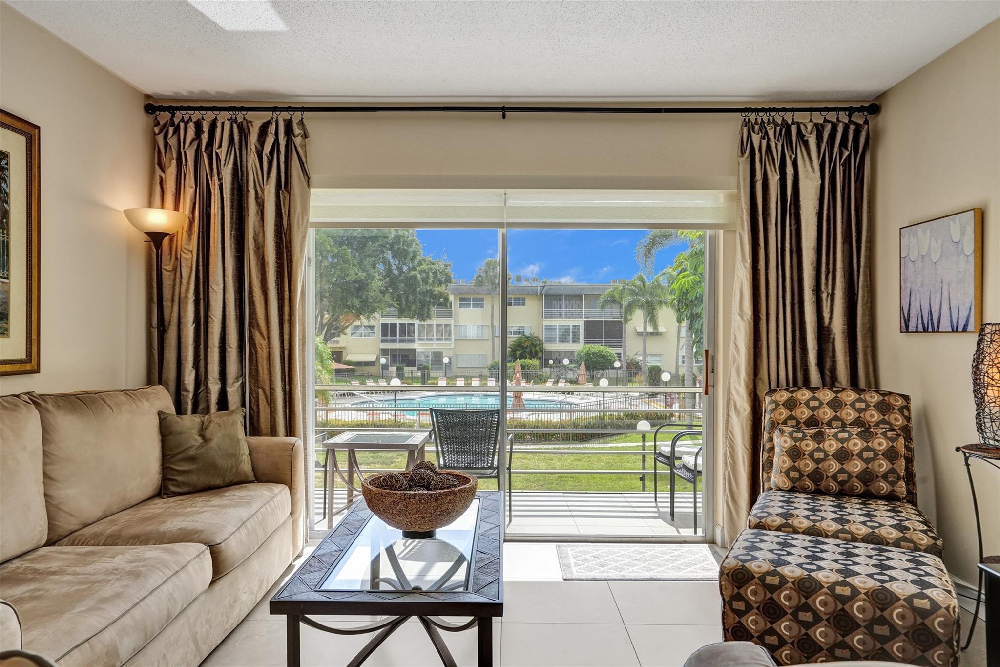 4431 NW 16th St 209