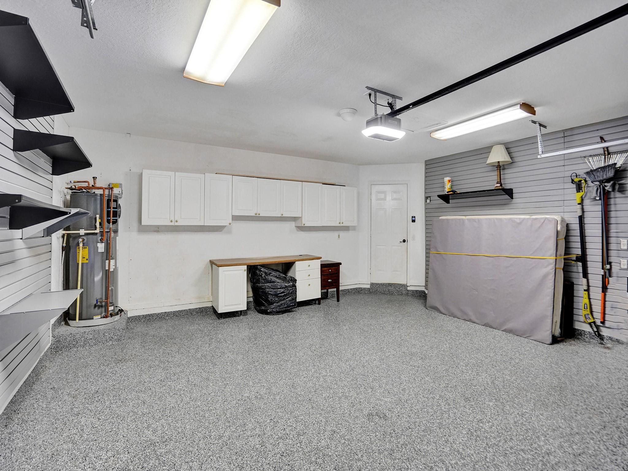 6424 Egret Ave