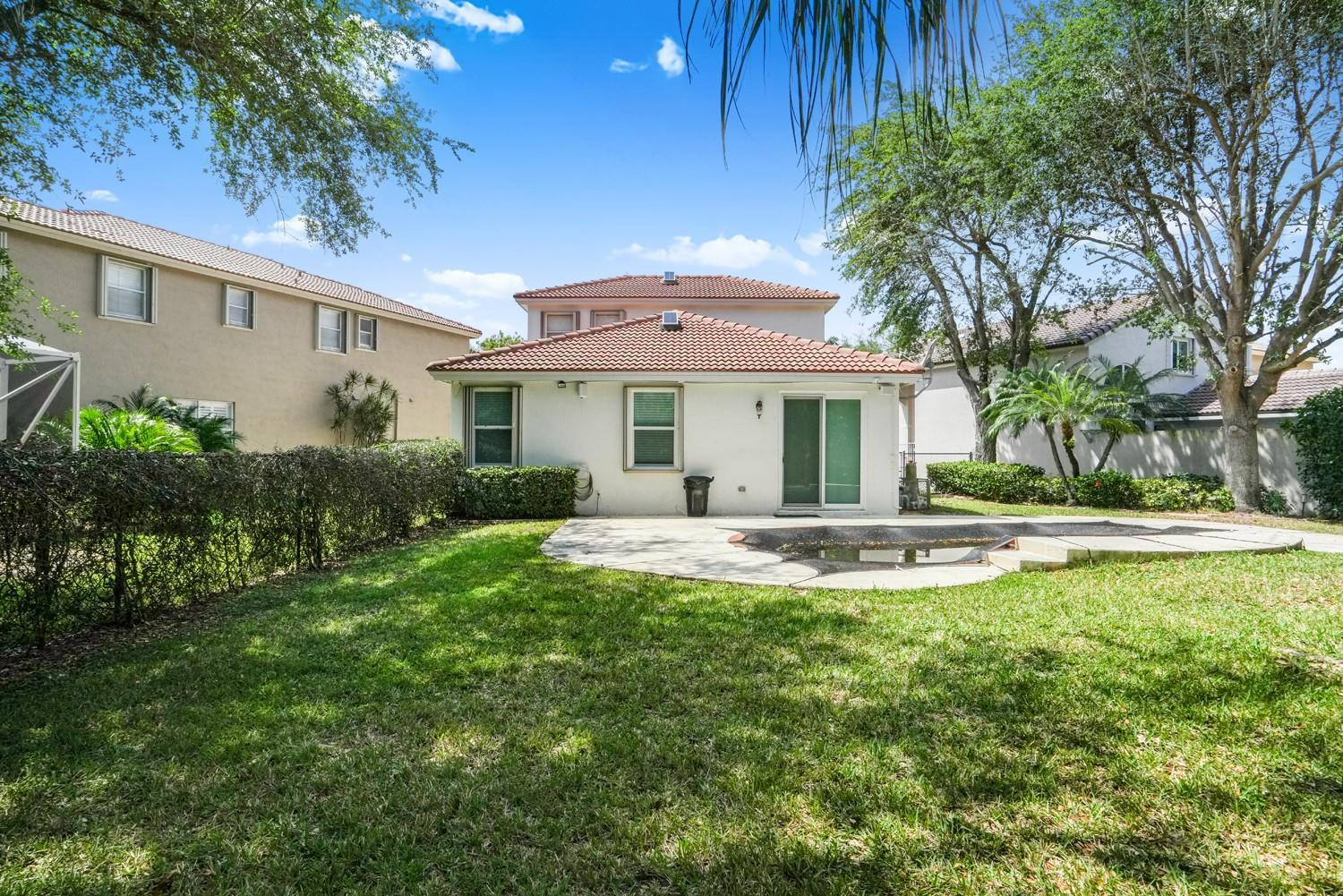 6424 Egret Ave