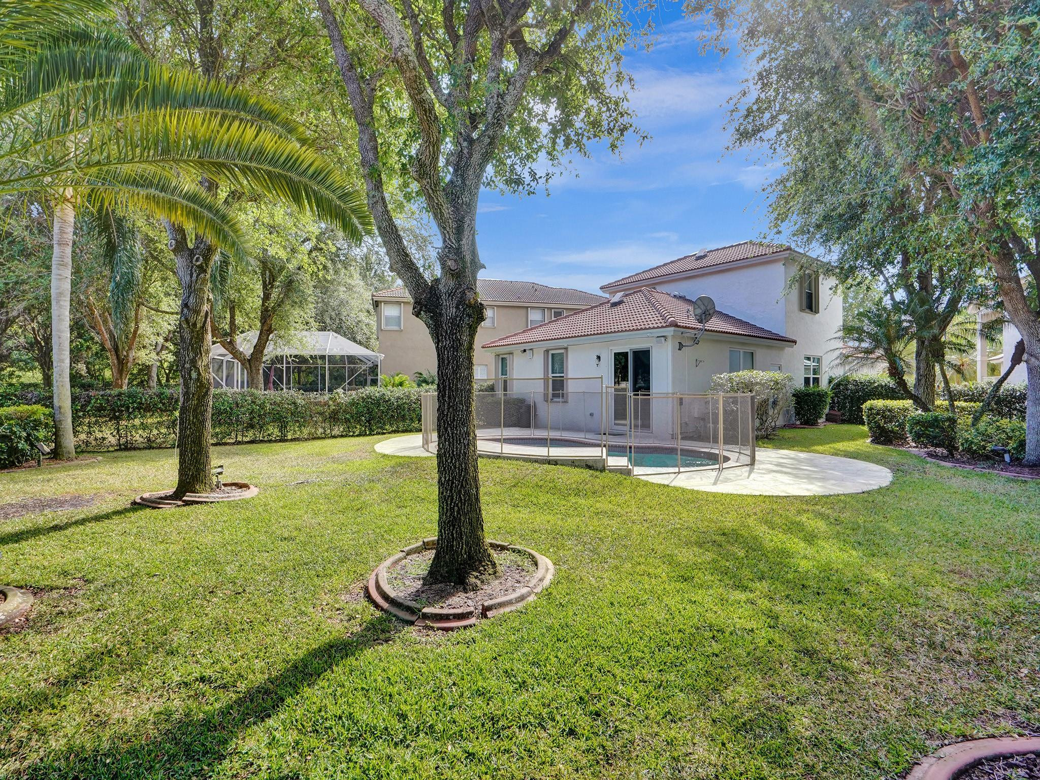 6424 Egret Ave