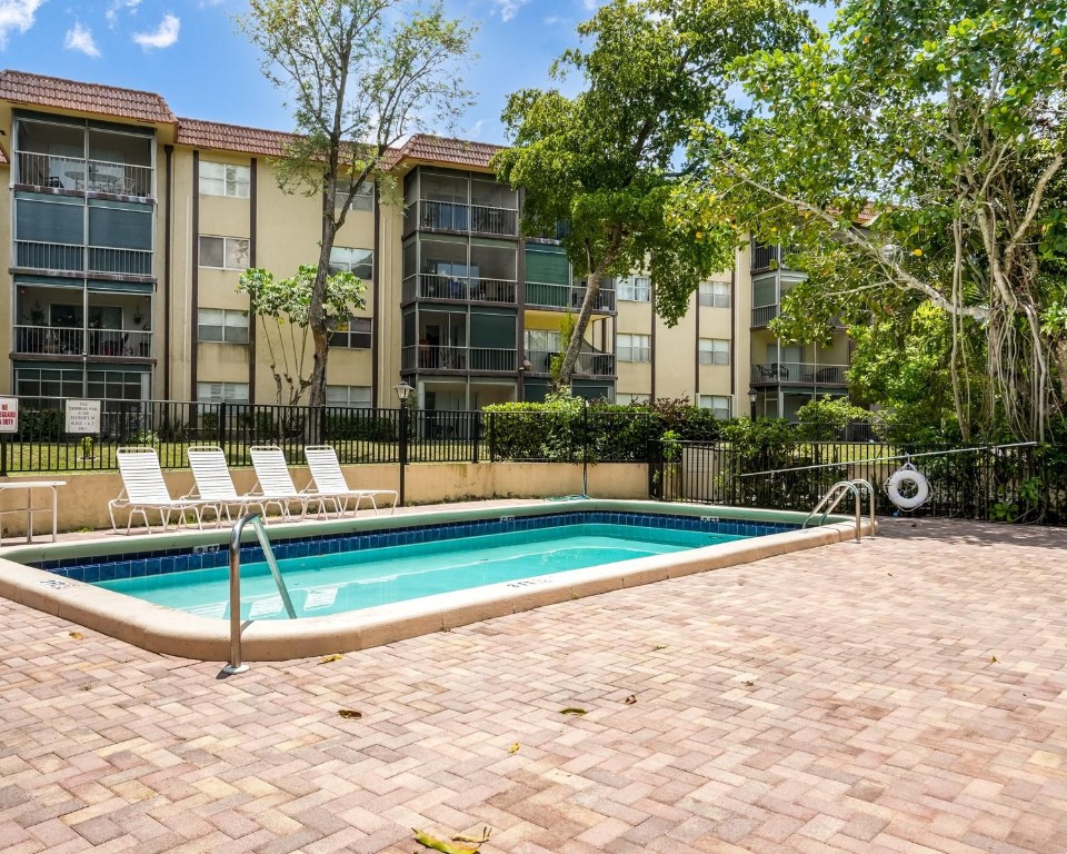 6201 N Falls Cir Dr 109