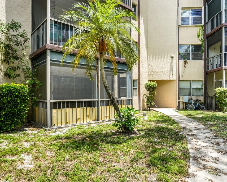 6201 N Falls Cir Dr 109