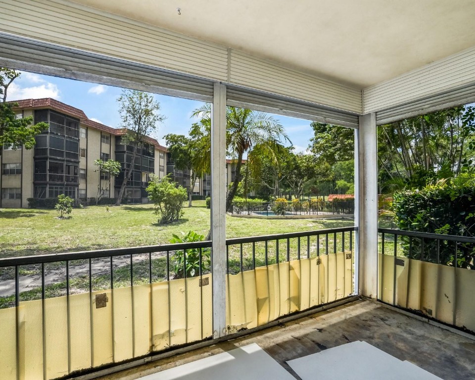 6201 N Falls Cir Dr 109