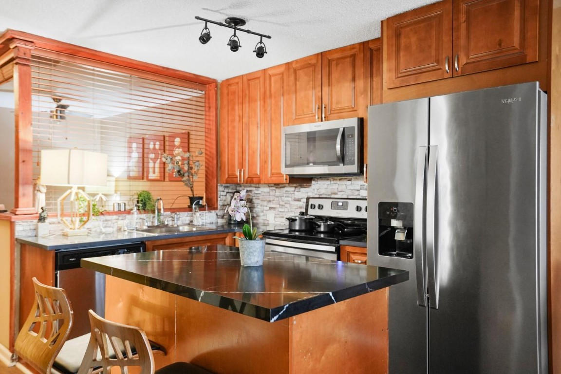 2081 S Ocean Drive 310