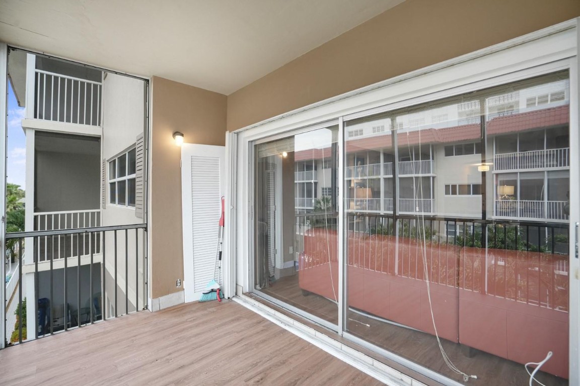 2081 S Ocean Drive 310