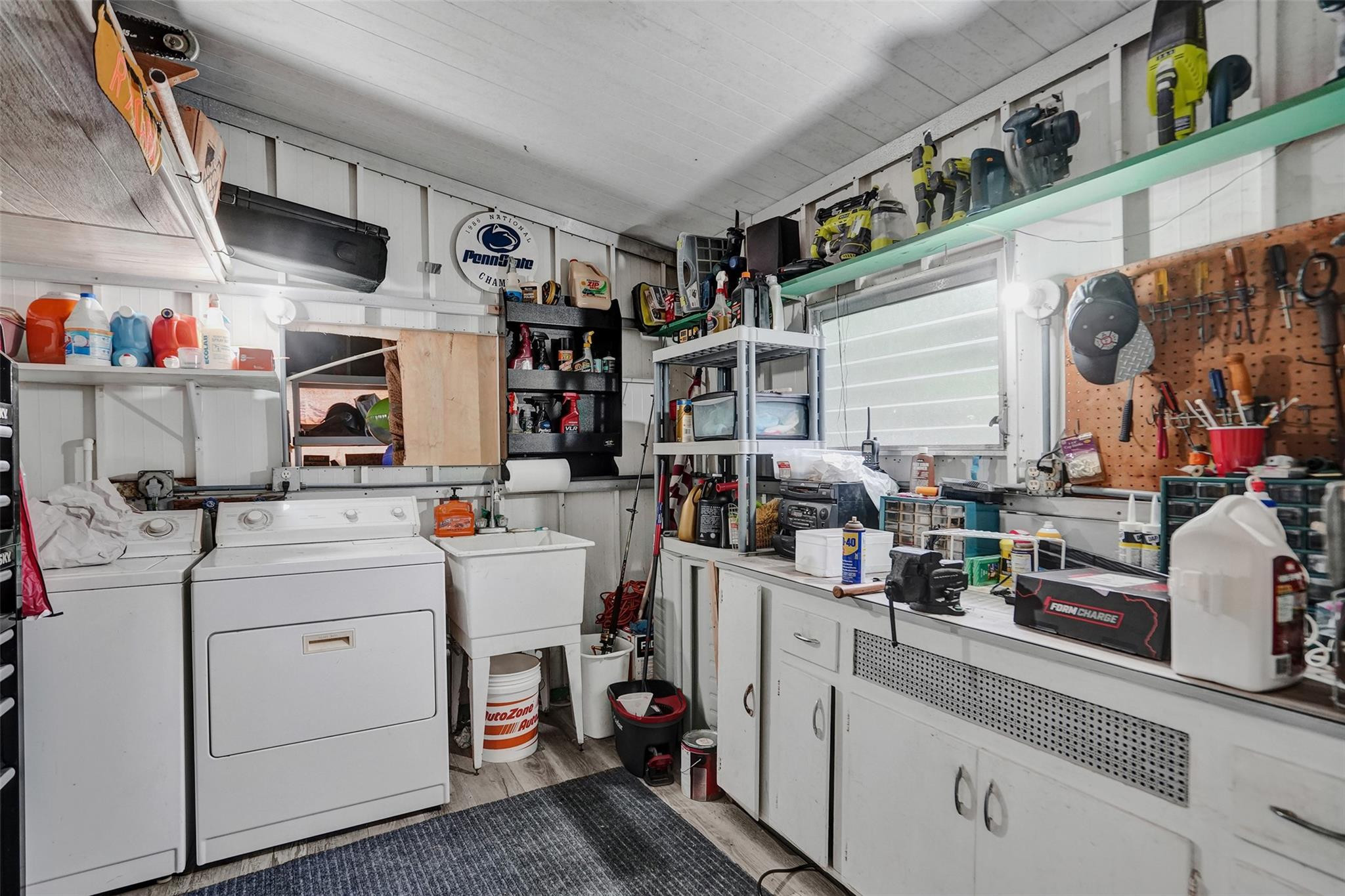 1911 SW 83rd Ave