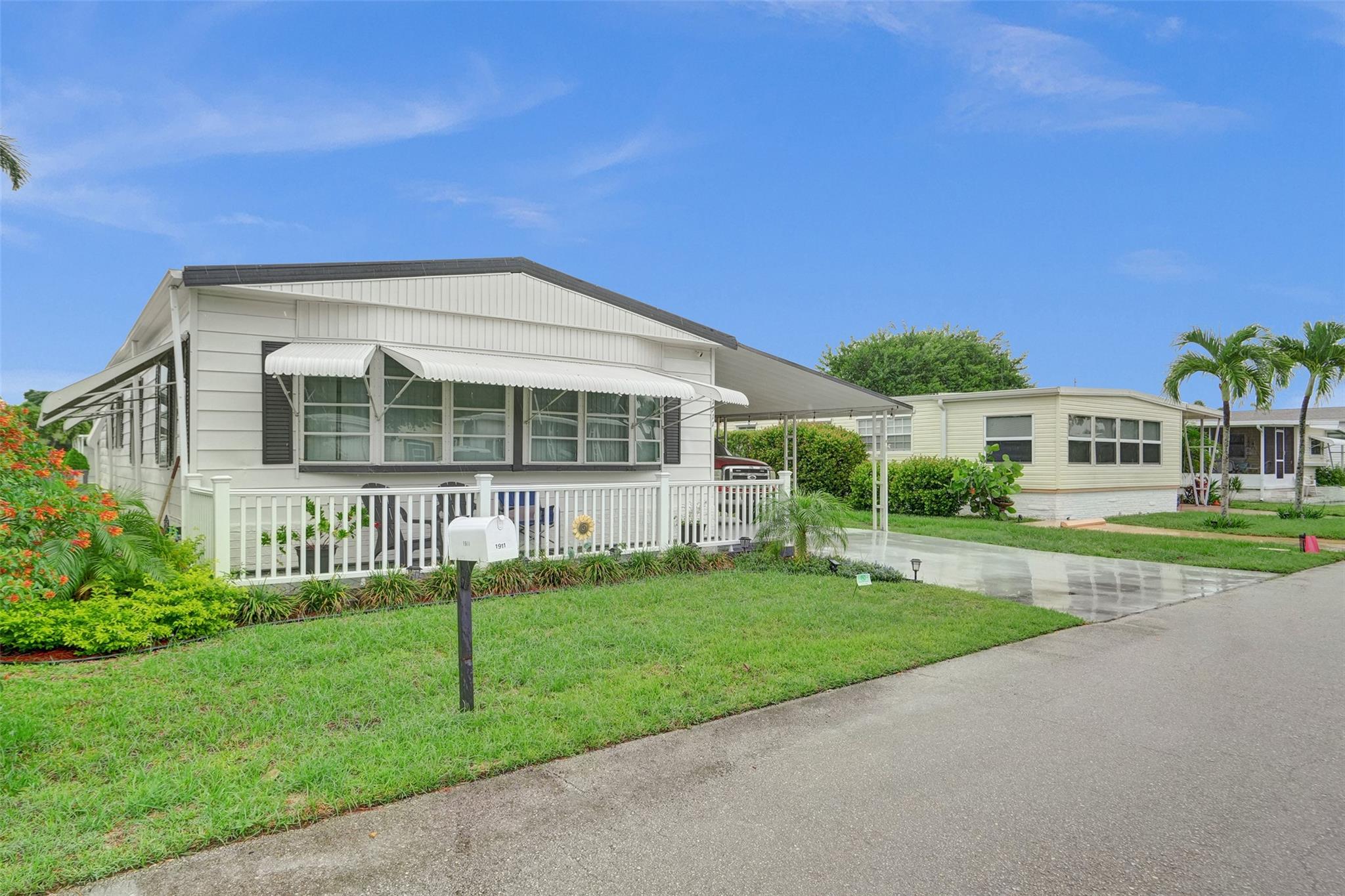 1911 SW 83rd Ave