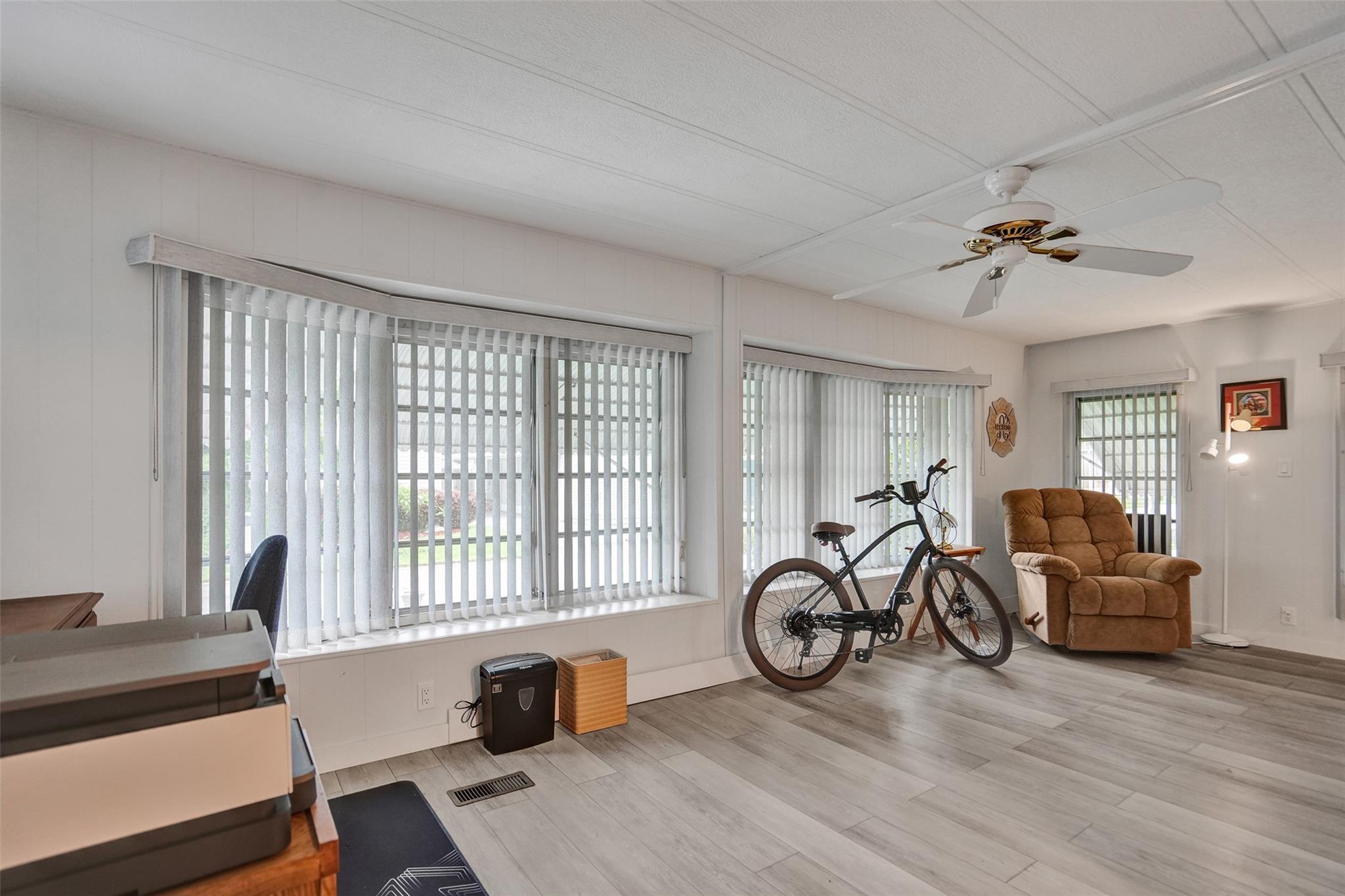 1911 SW 83rd Ave