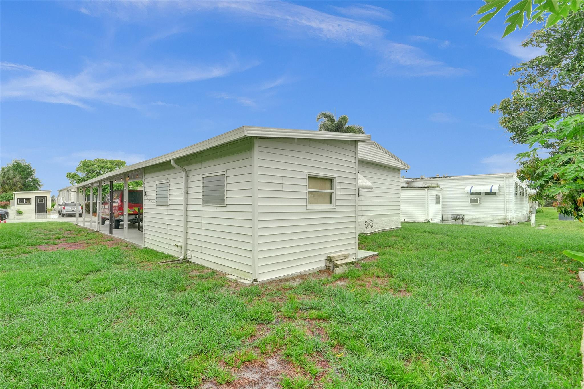 1911 SW 83rd Ave