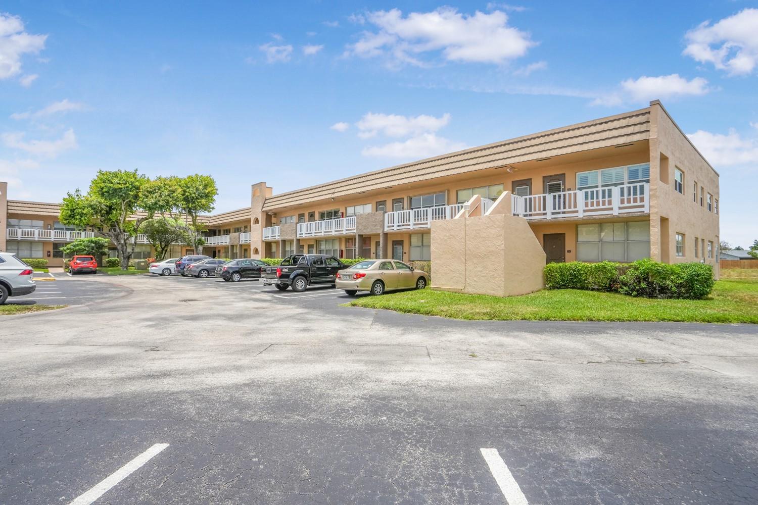 9081 Sunrise Lakes Blvd 214