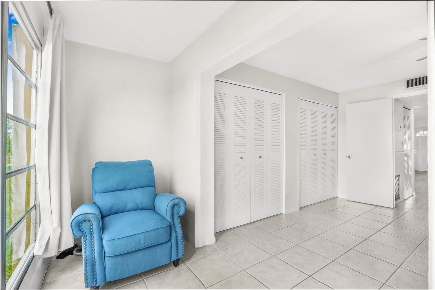 9081 Sunrise Lakes Blvd 214