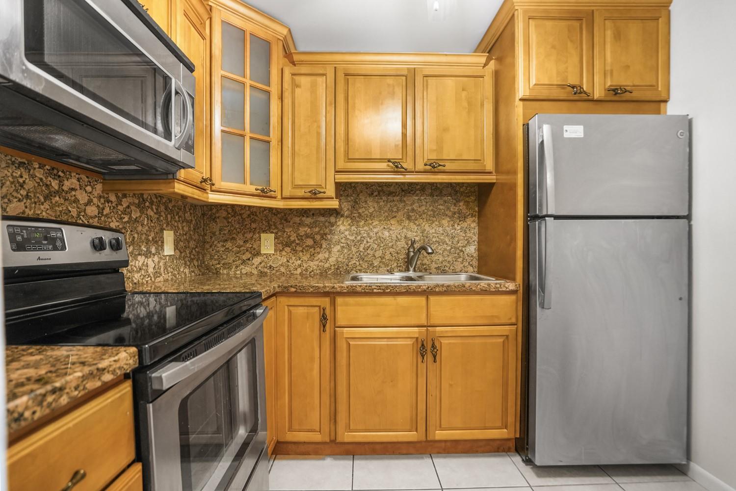 9081 Sunrise Lakes Blvd 214