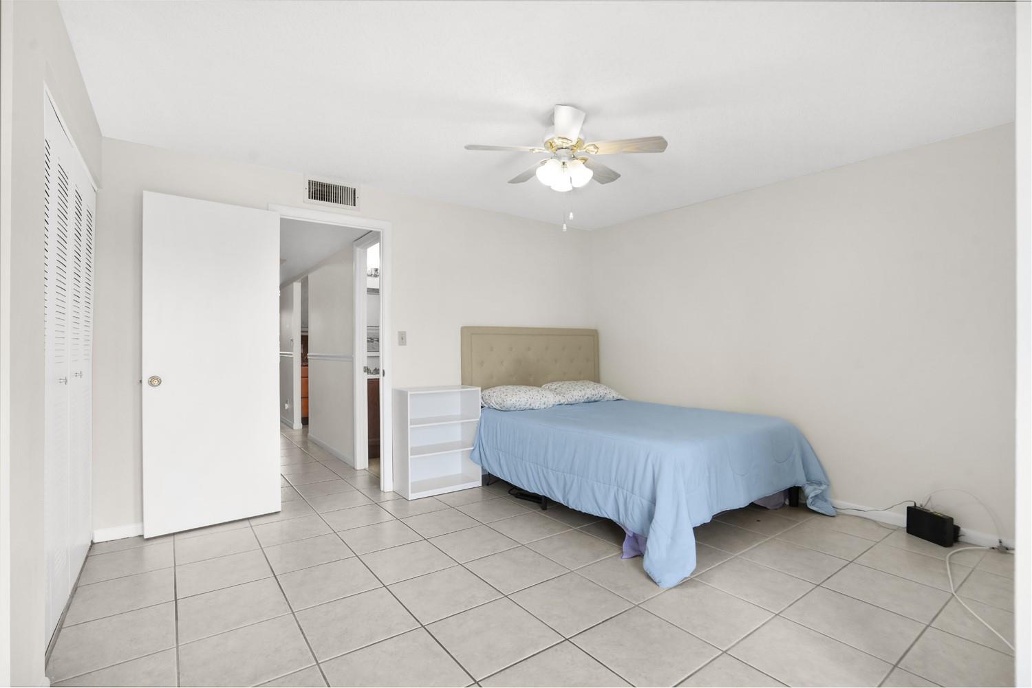 9081 Sunrise Lakes Blvd 214