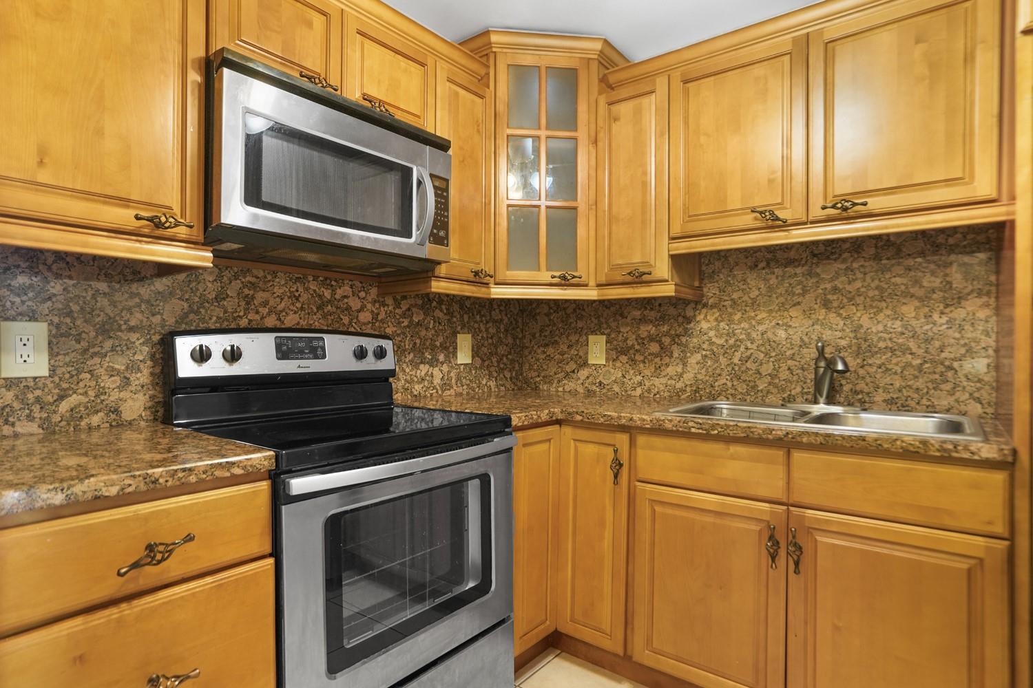 9081 Sunrise Lakes Blvd 214