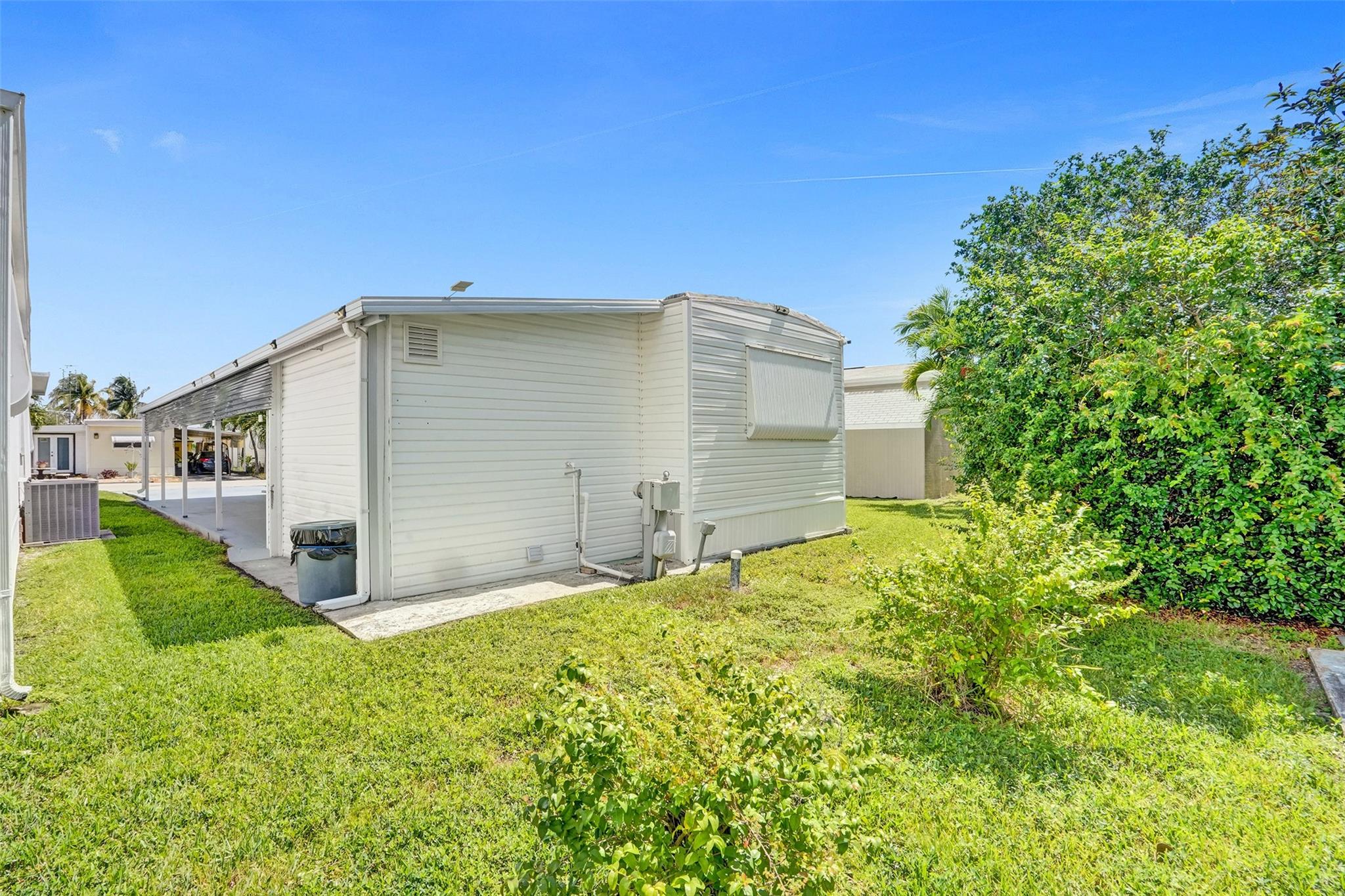 2956 Harbor Ln