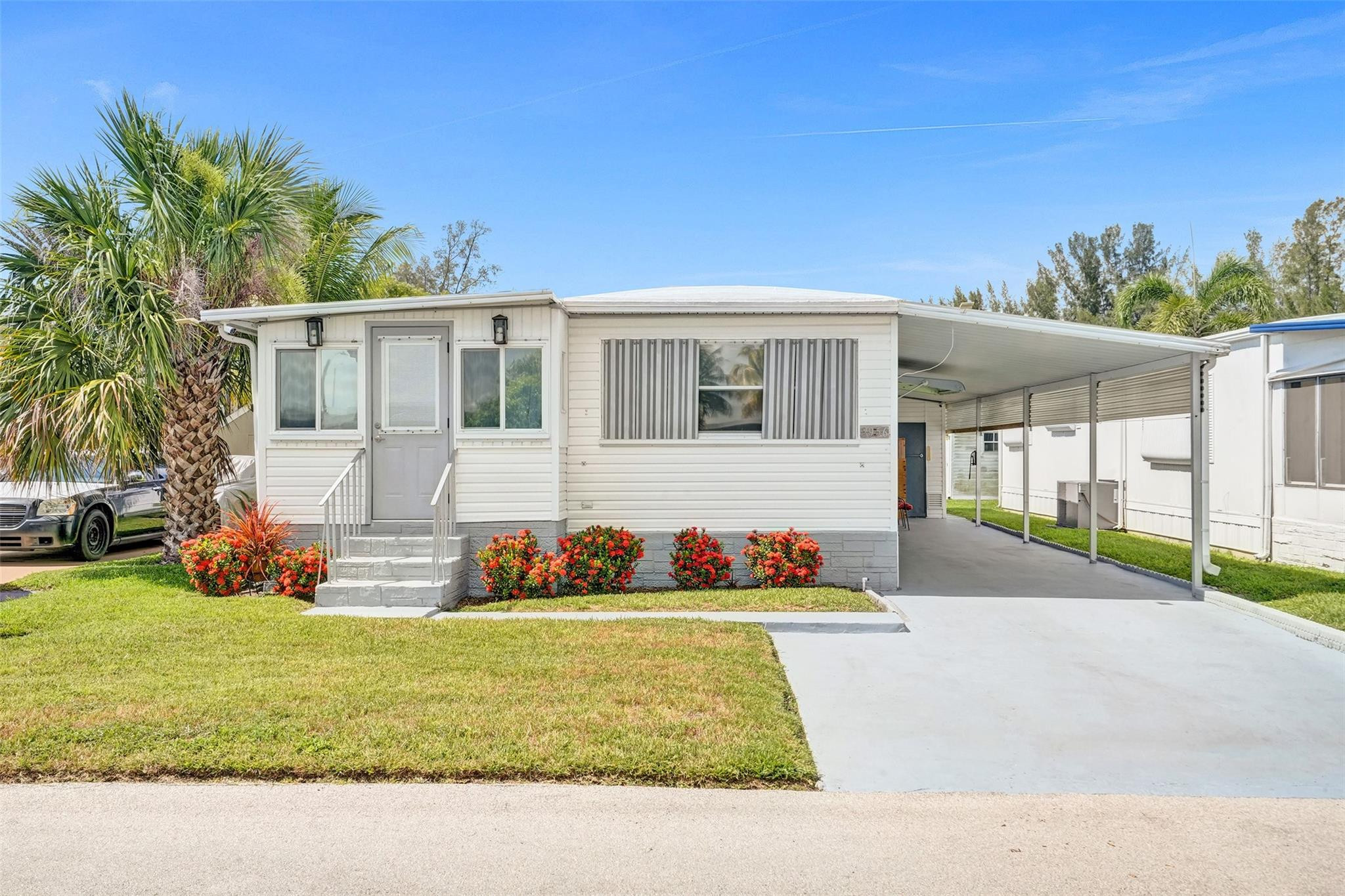 2956 Harbor Ln