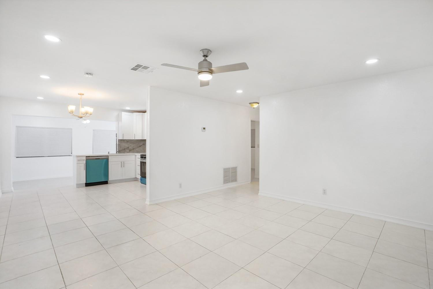 7505 NW 58th St
