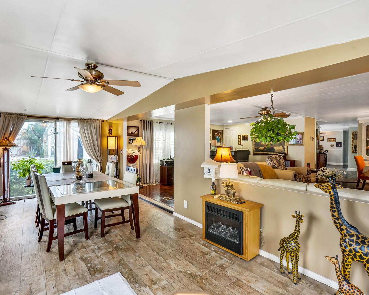 3055 Lakeshore Drive