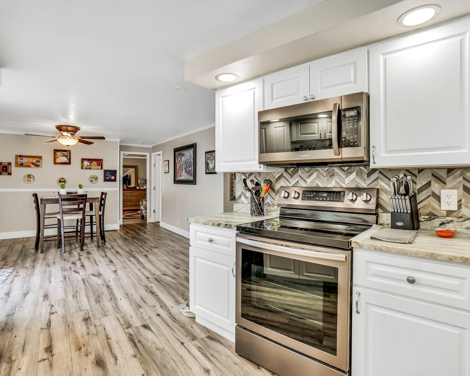 3055 Lakeshore Drive