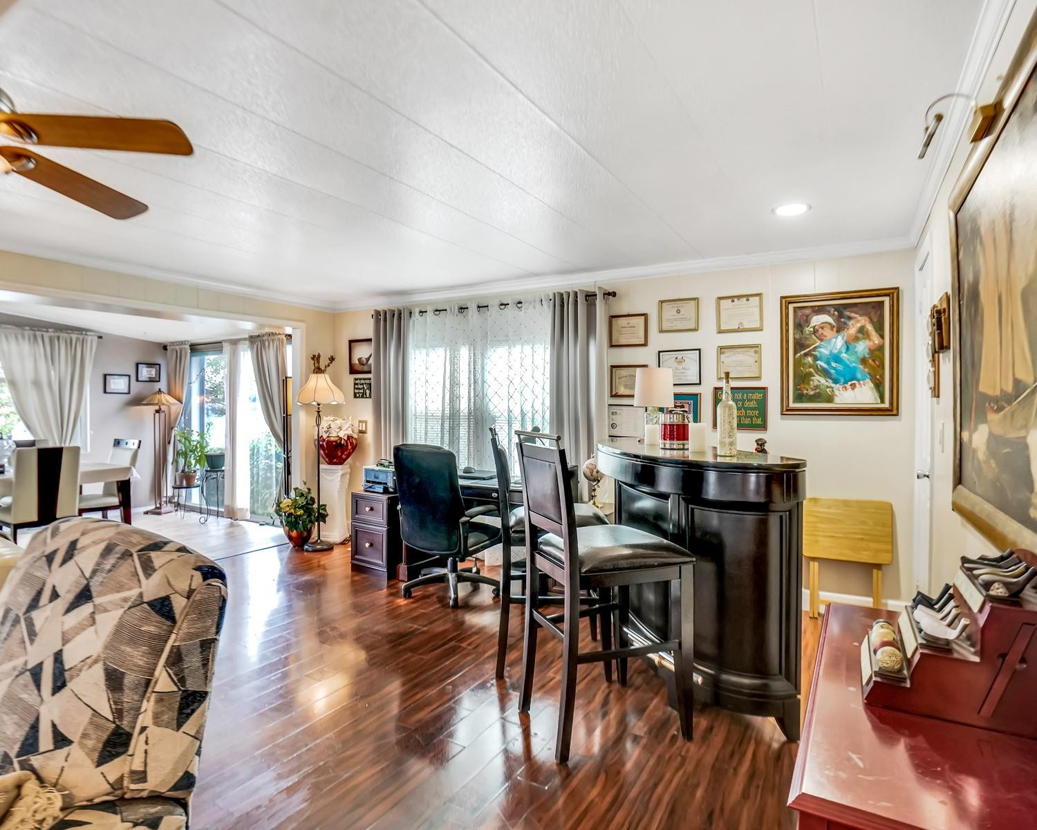 3055 Lakeshore Drive