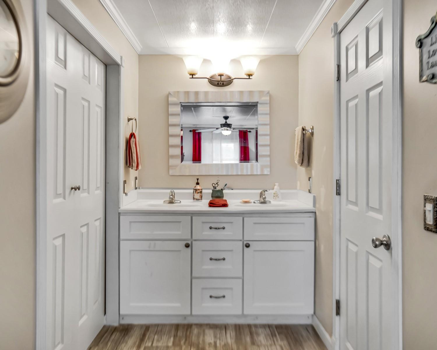 3055 Lakeshore Drive