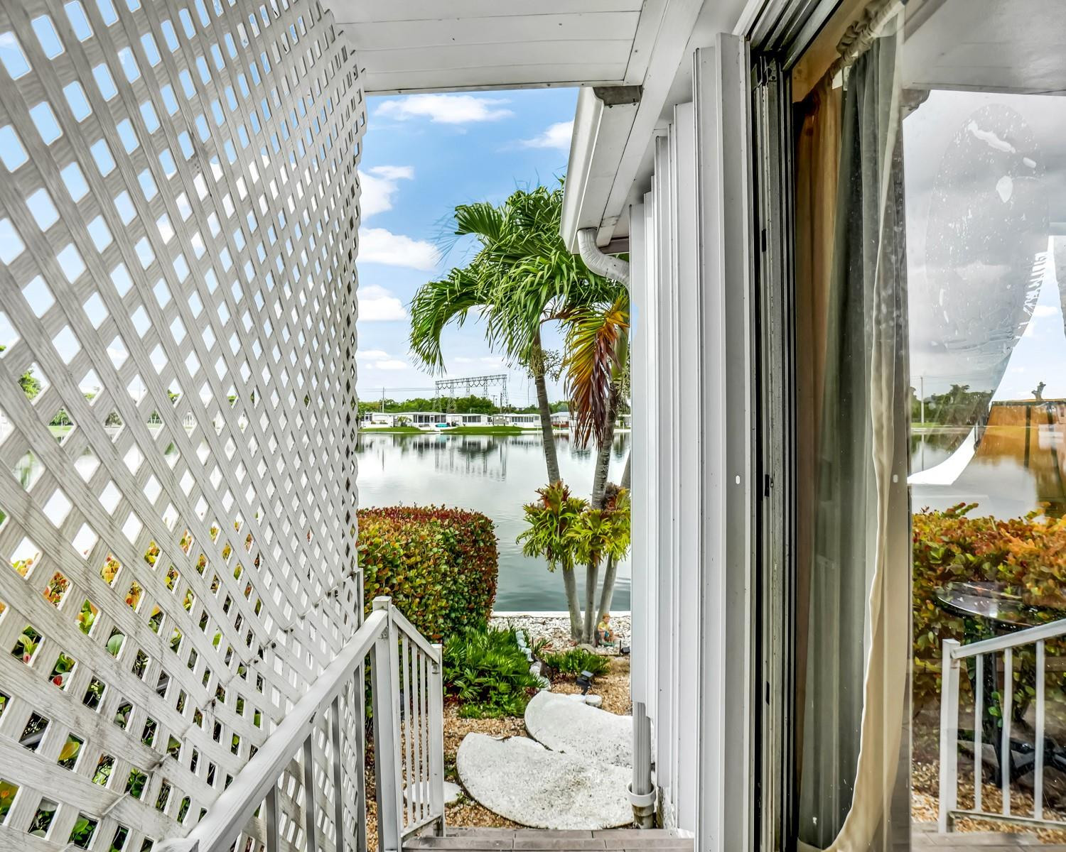 3055 Lakeshore Drive