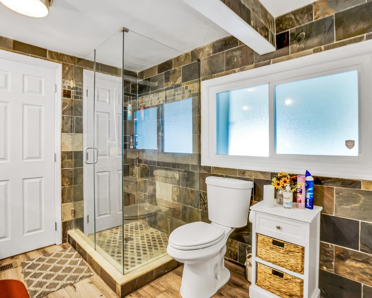 3055 Lakeshore Drive