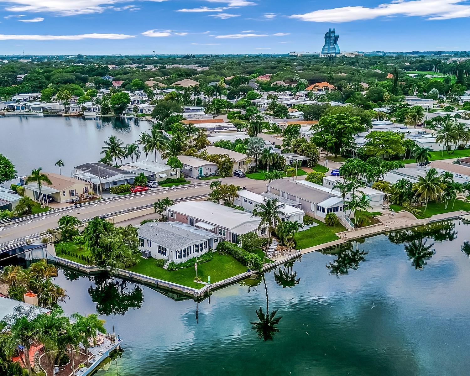 3055 Lakeshore Drive