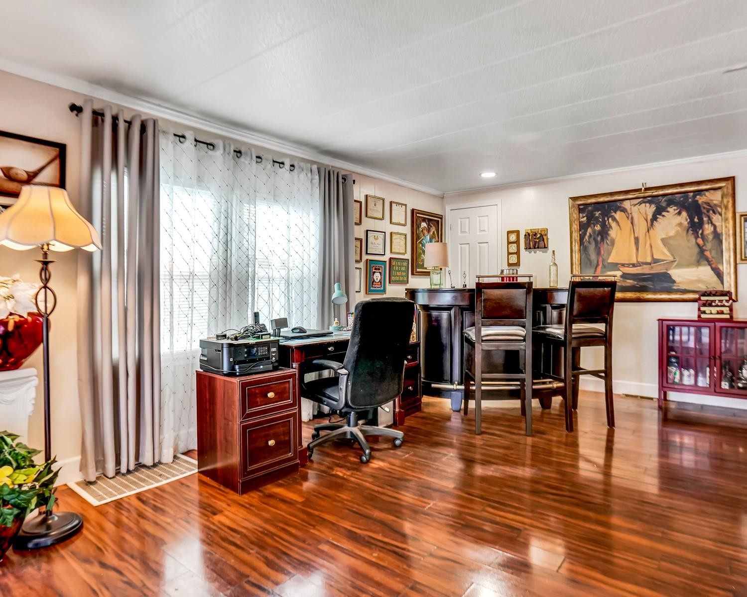 3055 Lakeshore Drive