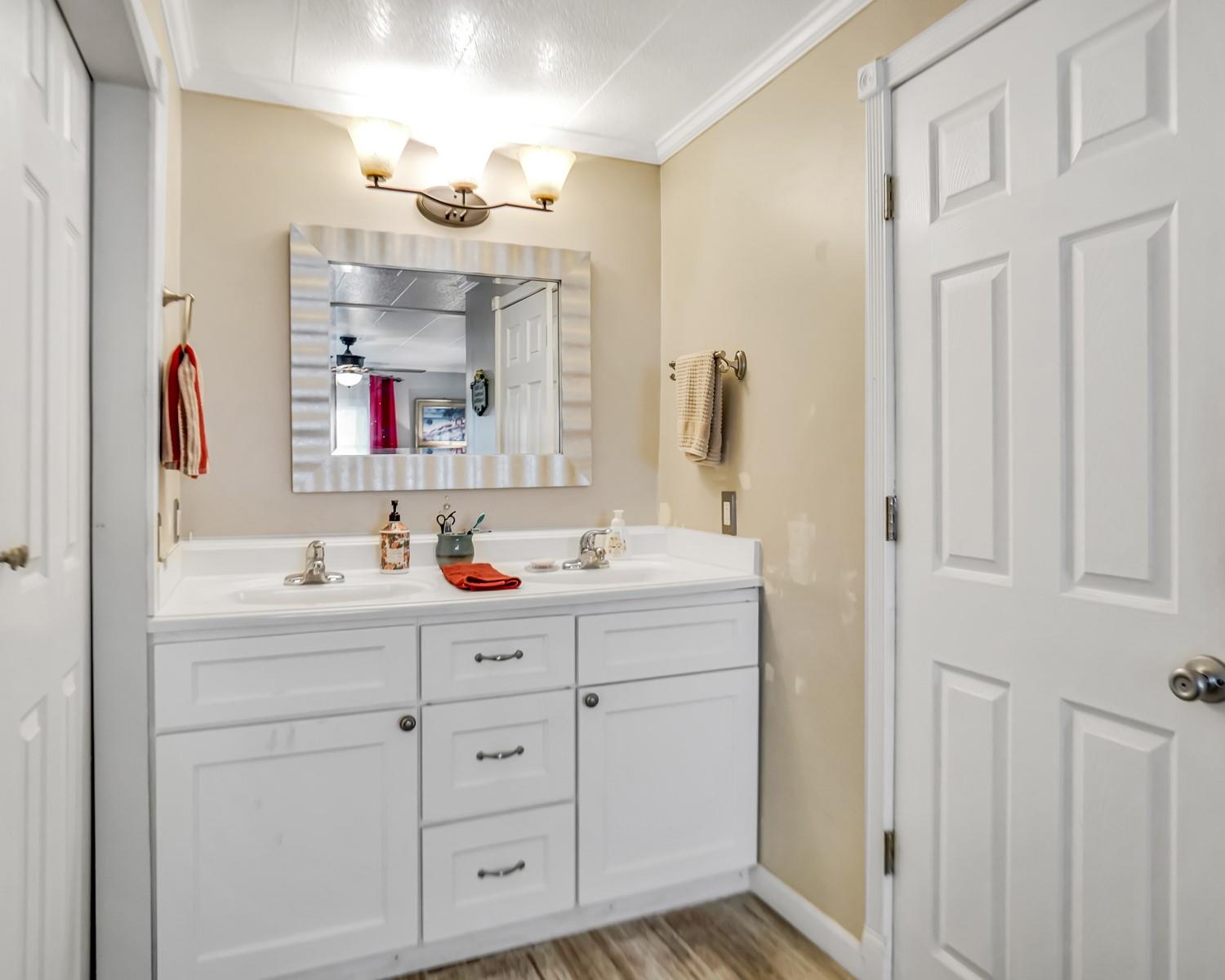 3055 Lakeshore Drive