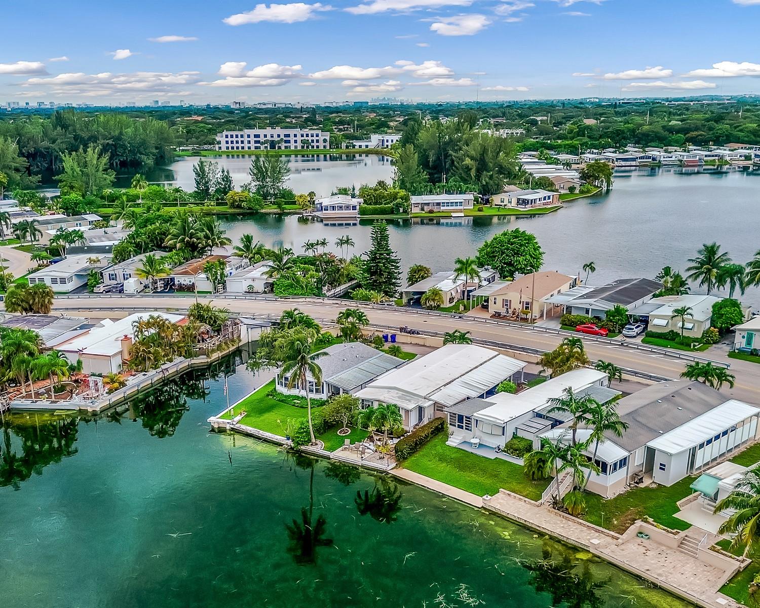 3055 Lakeshore Drive