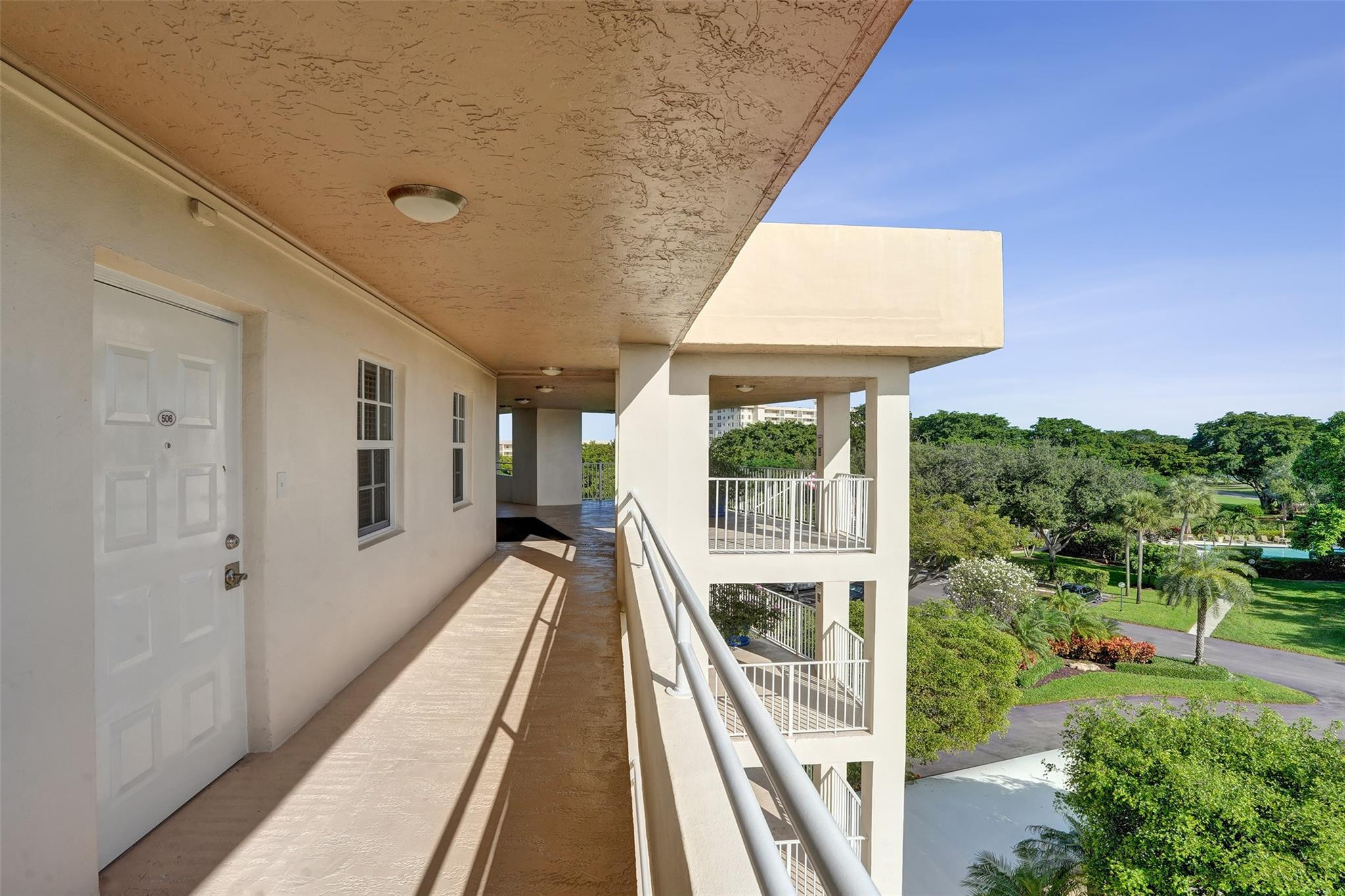 535 Oaks Dr 506