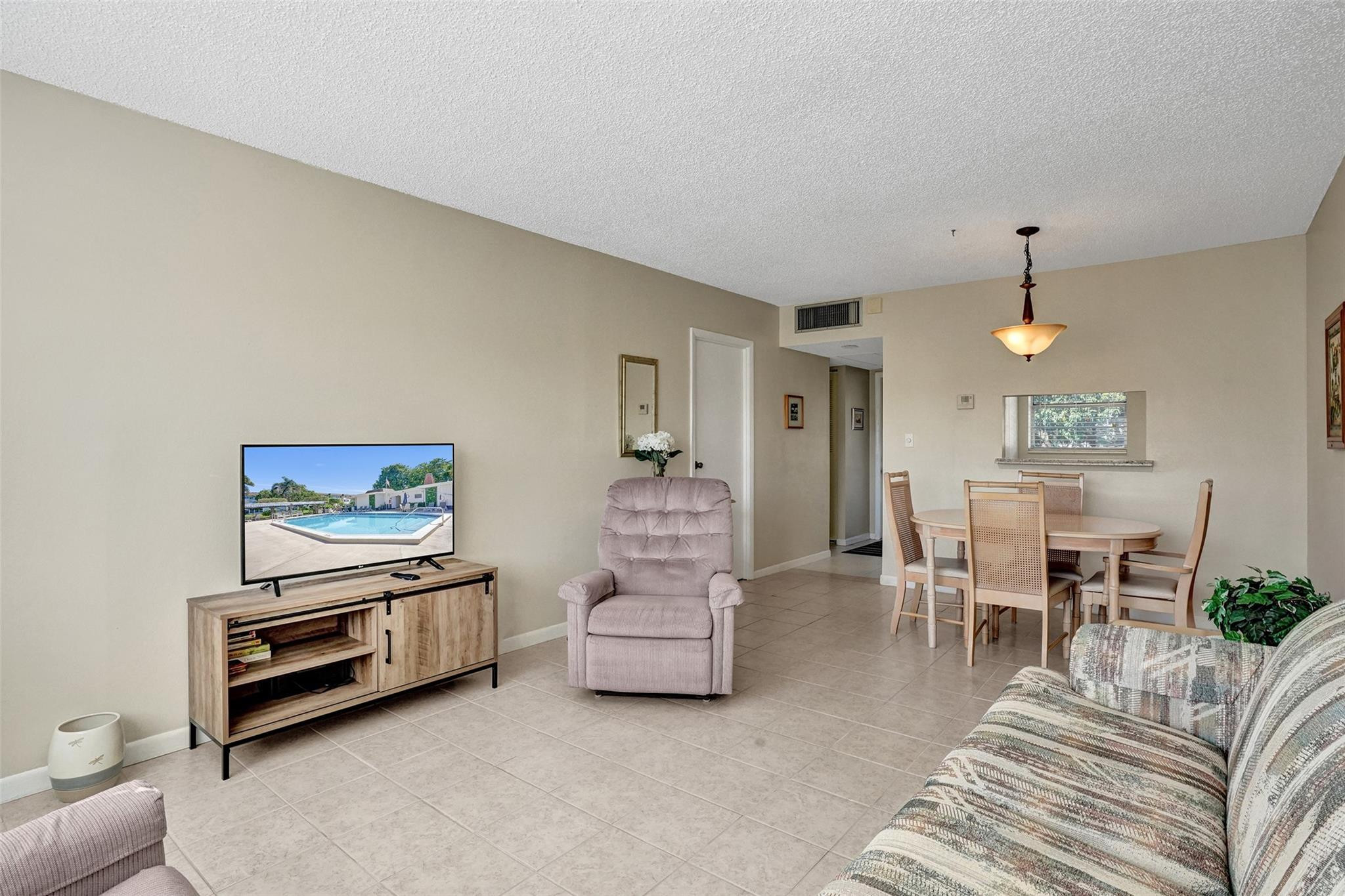 4700 NW 35th St 507