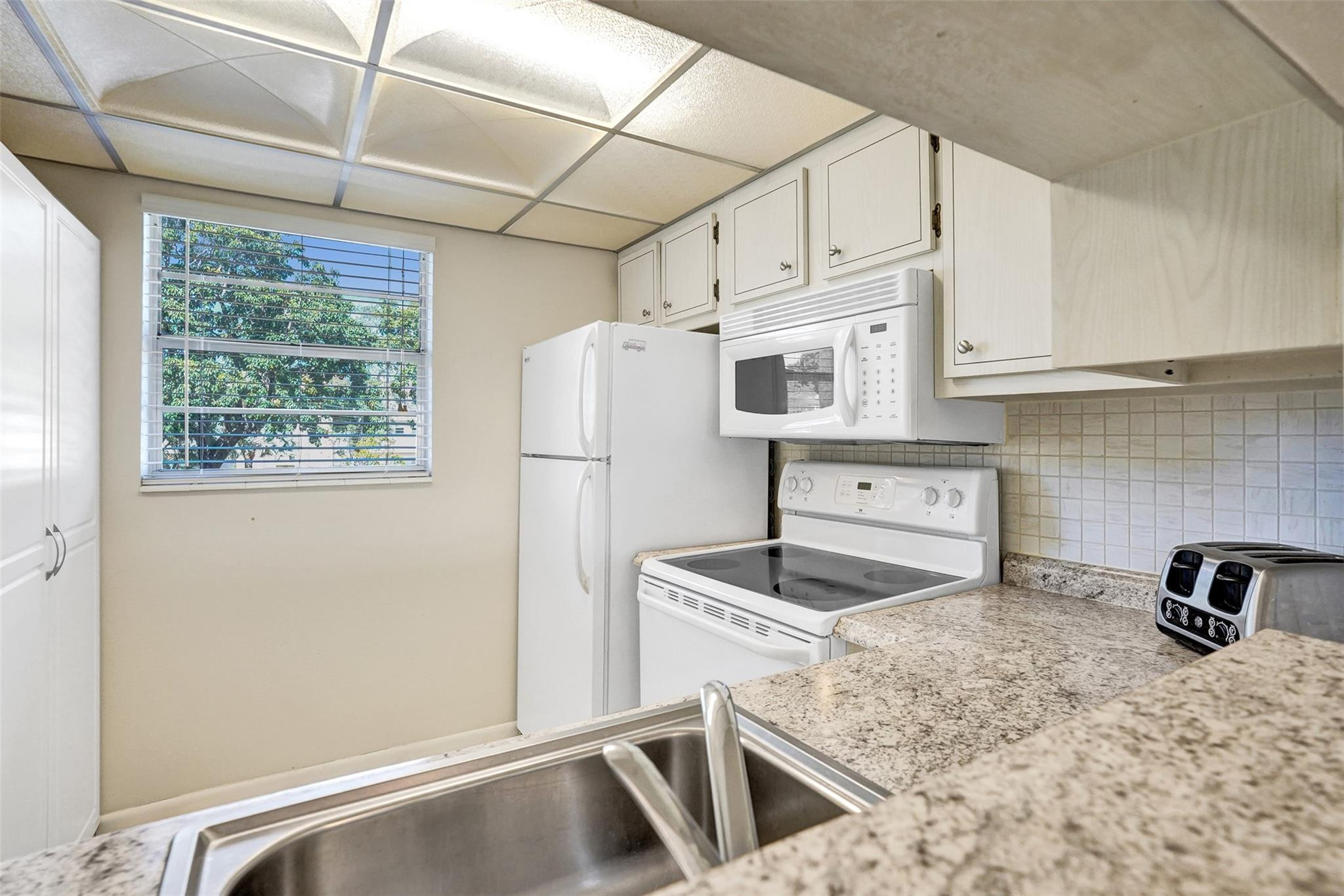 4700 NW 35th St 507