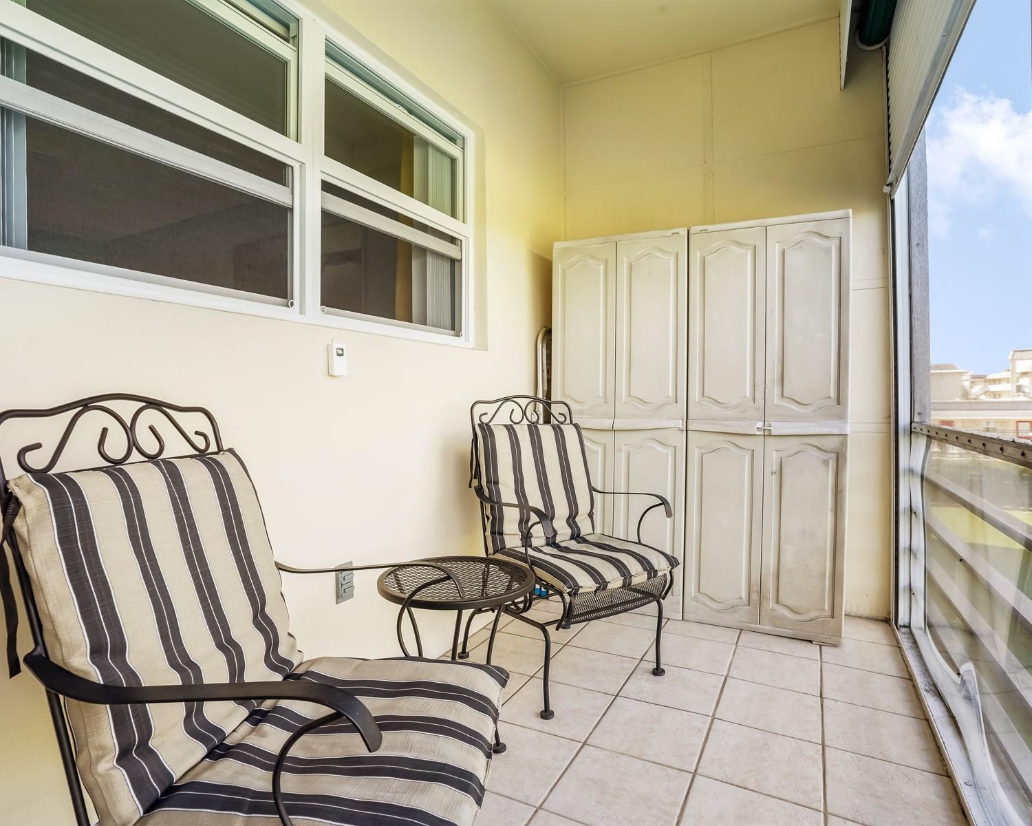 4299 NW 16th St 203